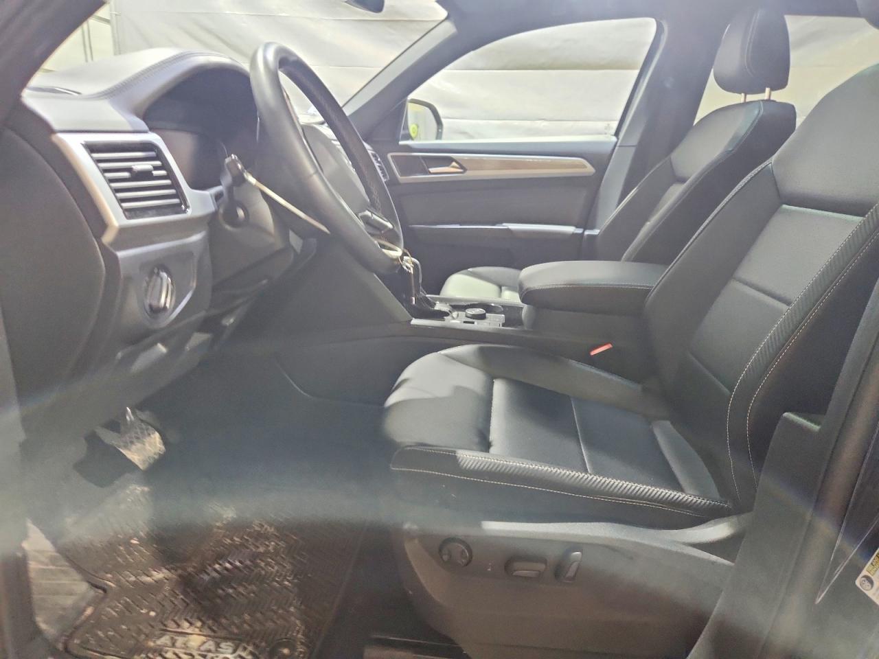 2023 Volkswagen Atlas Cross Sport Se Черный vin: 1V2KE2CA6PC227615