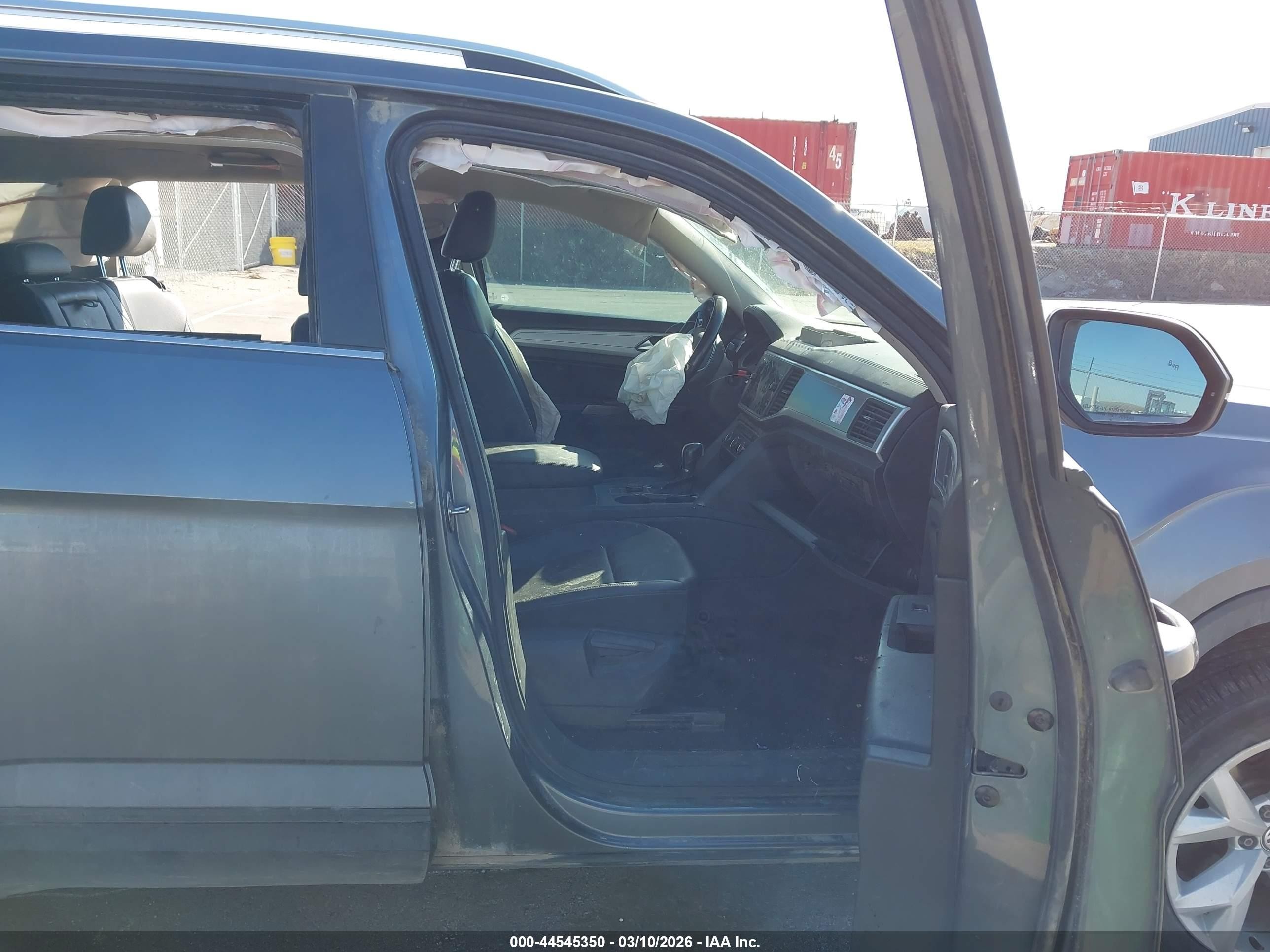 2018 Volkswagen Atlas 3.6l V6 Se Серый vin: 1V2KR2CA0JC573803