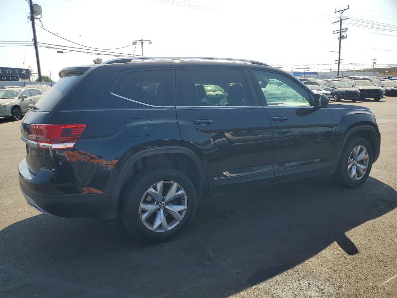 2018 Volkswagen Atlas Se Black vin: 1V2KR2CA4JC574999