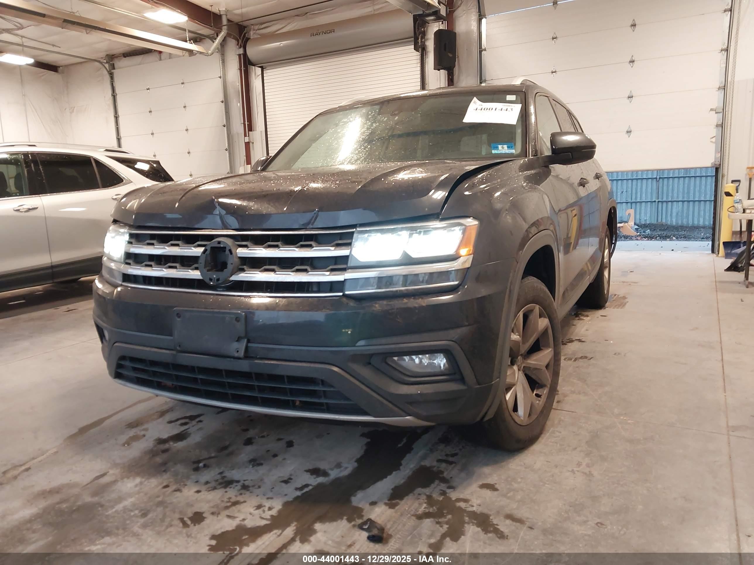 2018 Volkswagen Atlas 3.6l V6 Se Black vin: 1V2KR2CA6JC579489