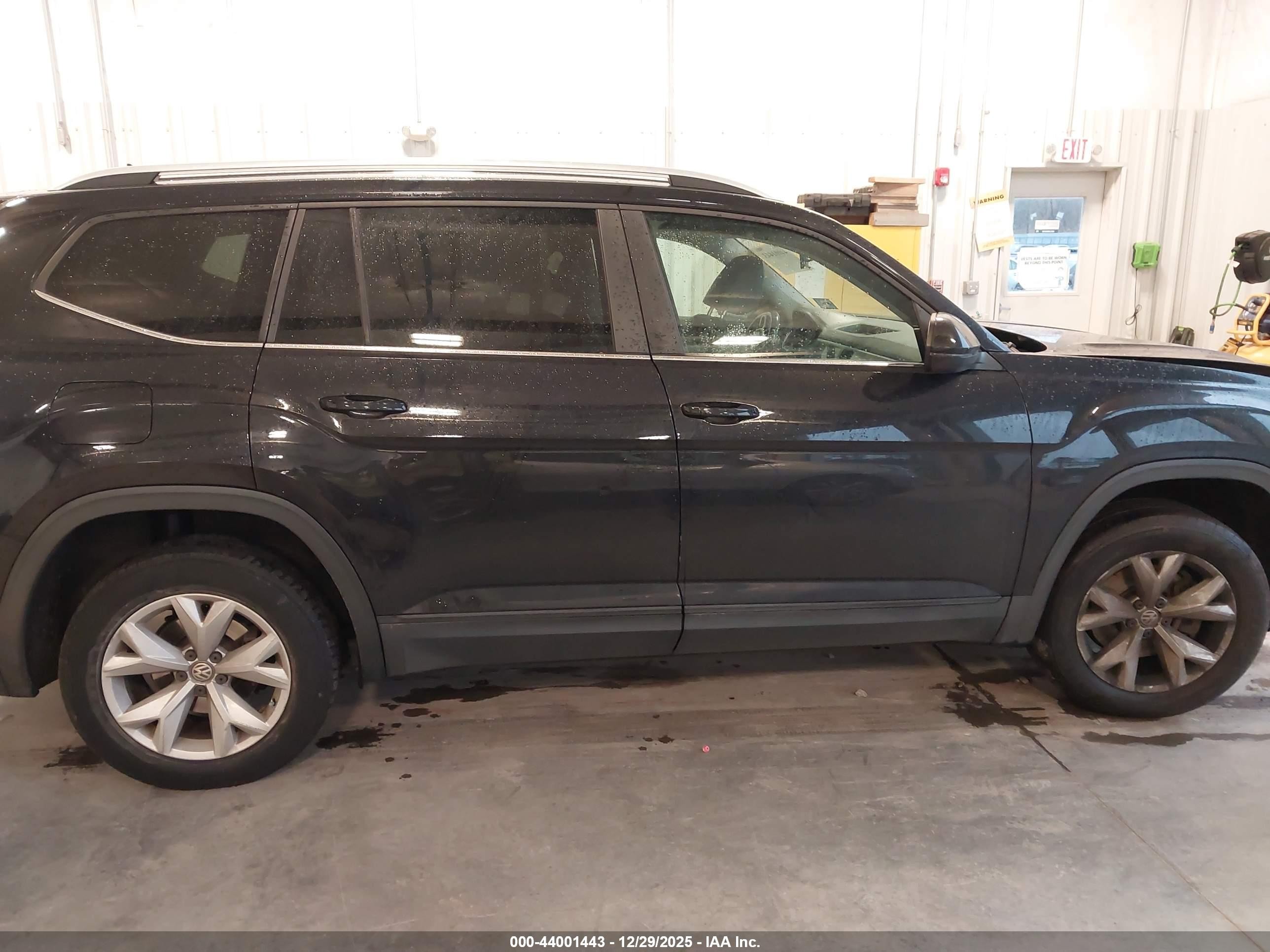 2018 Volkswagen Atlas 3.6l V6 Se Black vin: 1V2KR2CA6JC579489