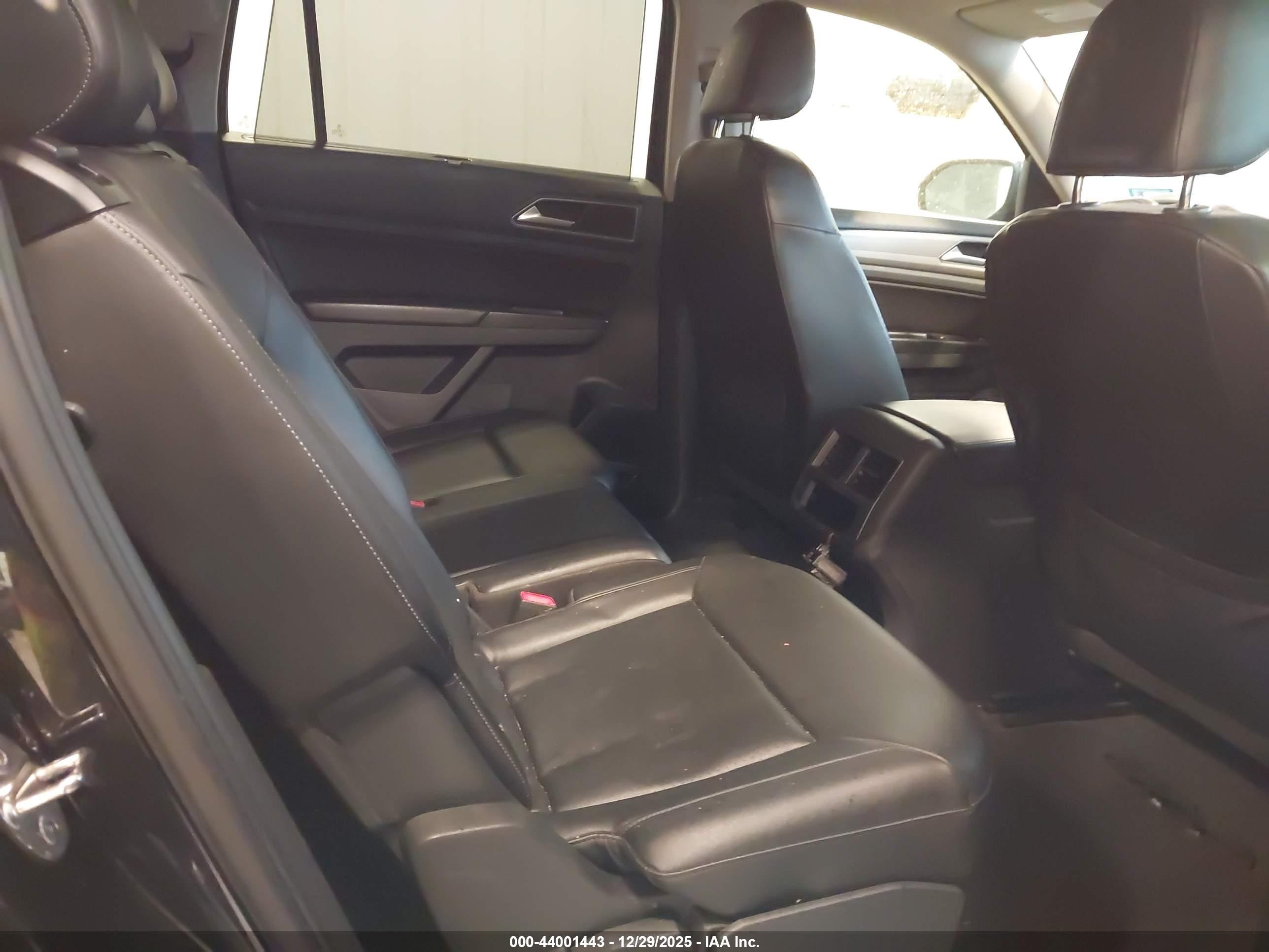 2018 Volkswagen Atlas 3.6l V6 Se Black vin: 1V2KR2CA6JC579489