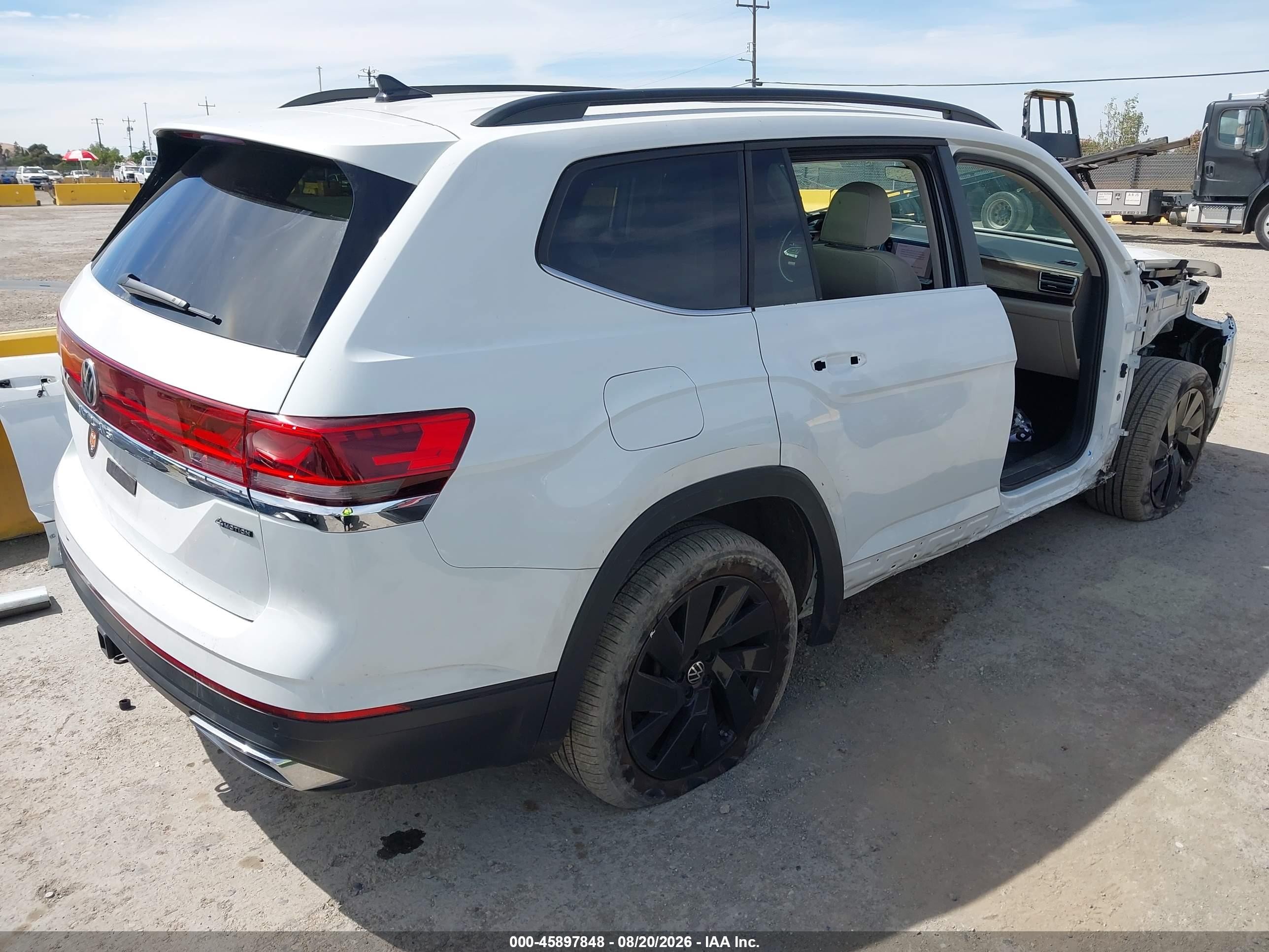 2025 Volkswagen Atlas 2.0t Se W/technology White vin: 1V2KR2CA7SC560547