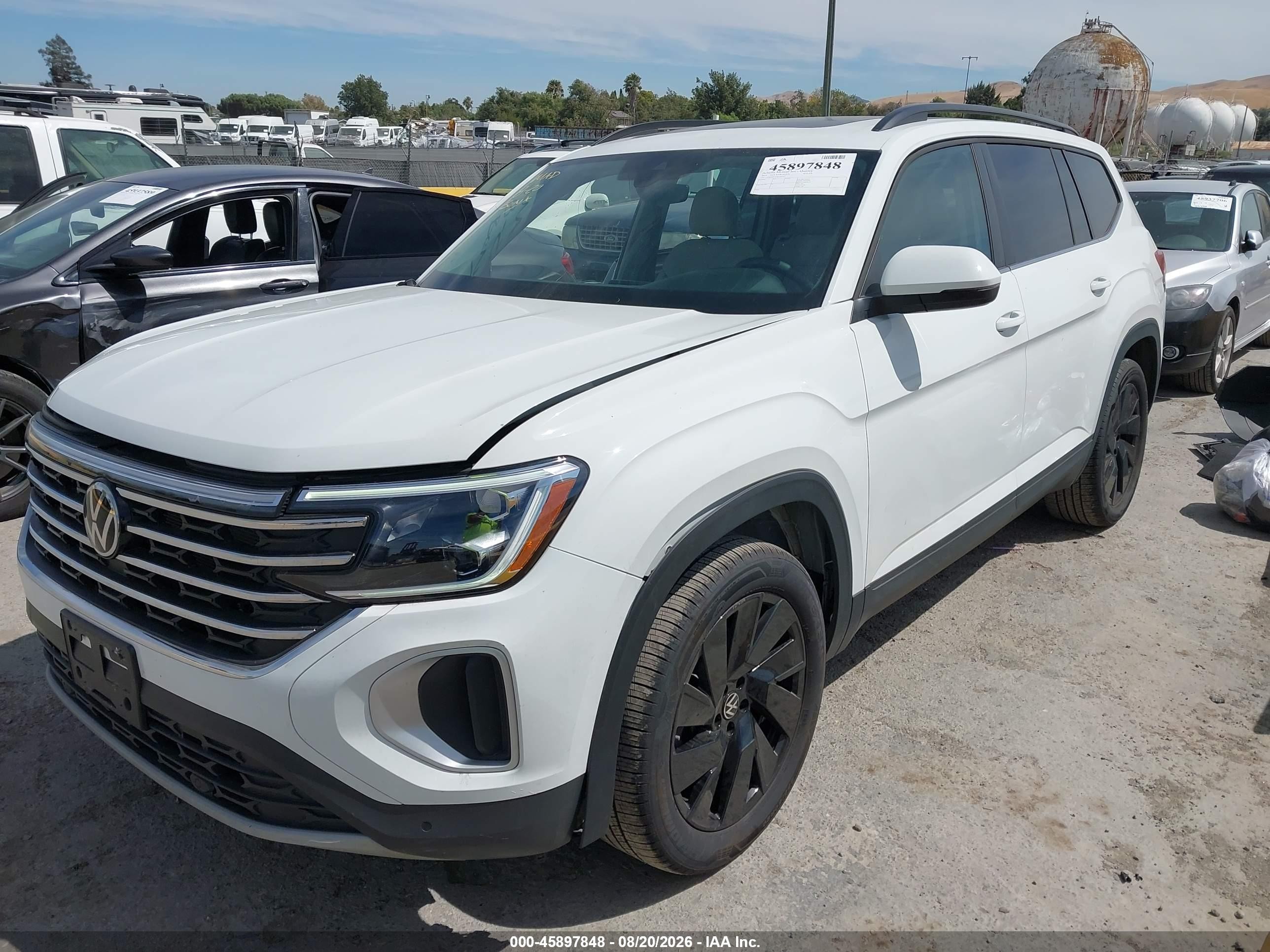 2025 Volkswagen Atlas 2.0t Se W/technology White vin: 1V2KR2CA7SC560547