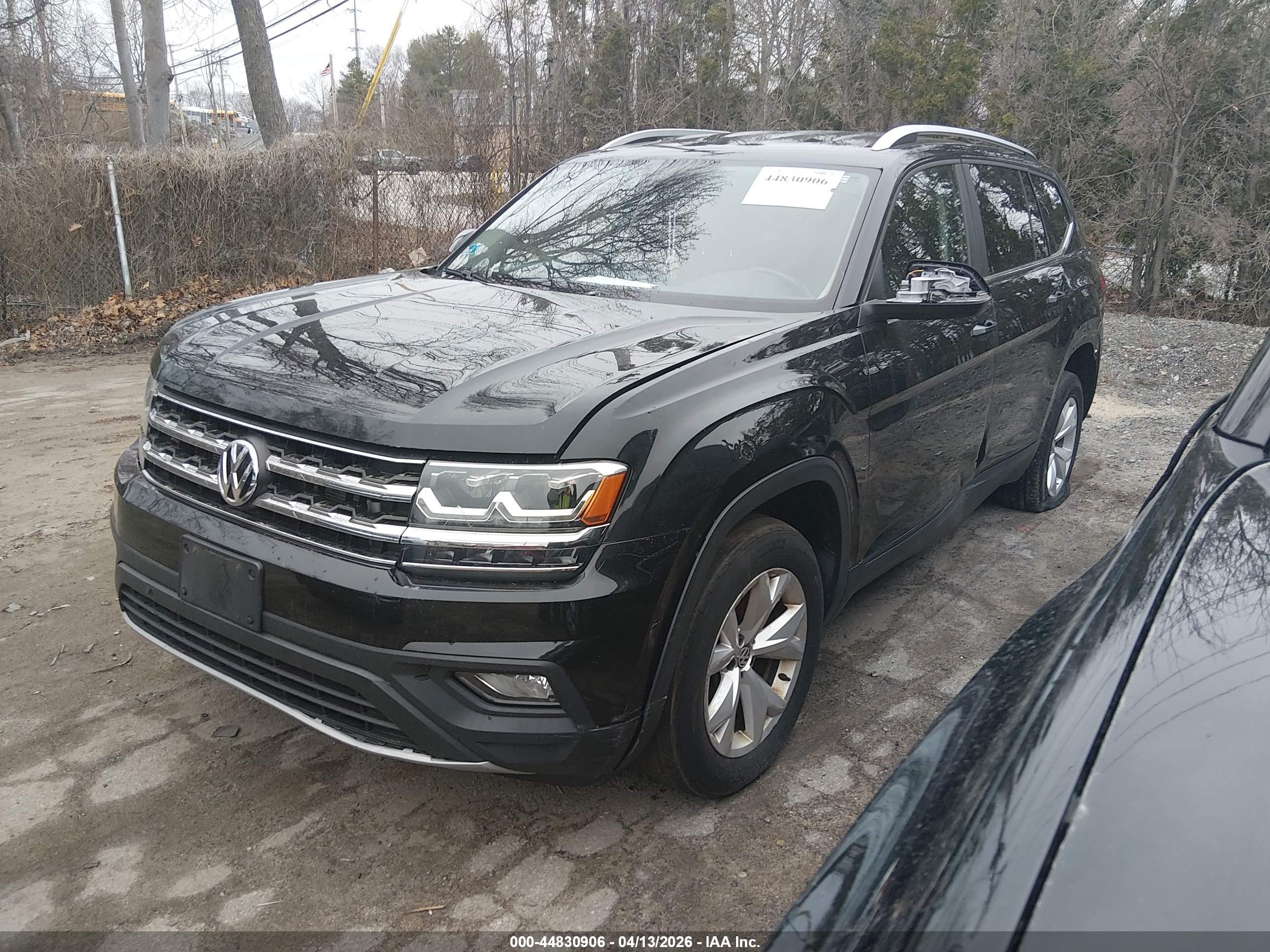 2018 Volkswagen Atlas 3.6l V6 Se Черный vin: 1V2KR2CA8JC551984