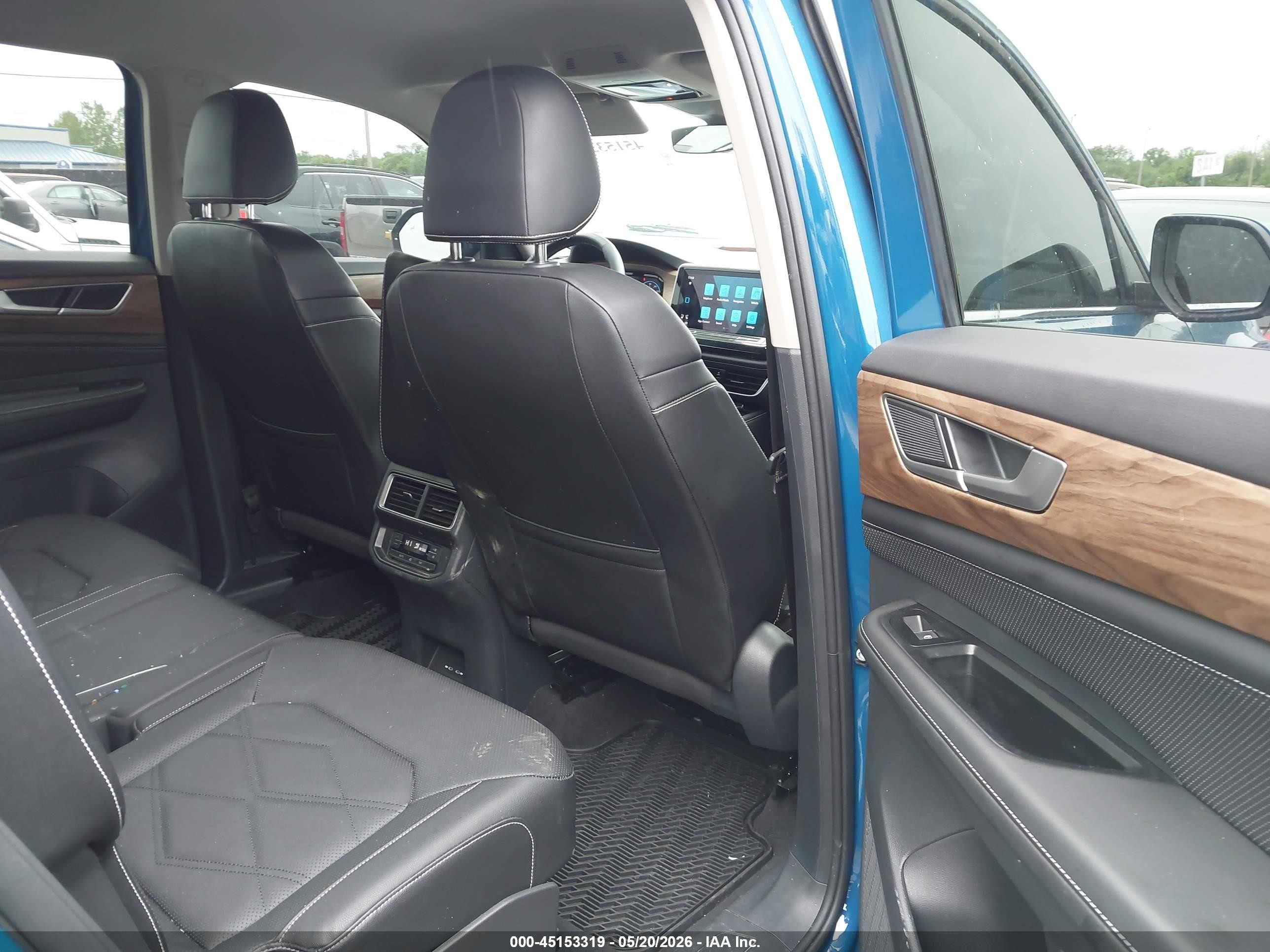 2025 Volkswagen Atlas 2.0t Se Blue vin: 1V2LR2CA7SC523390