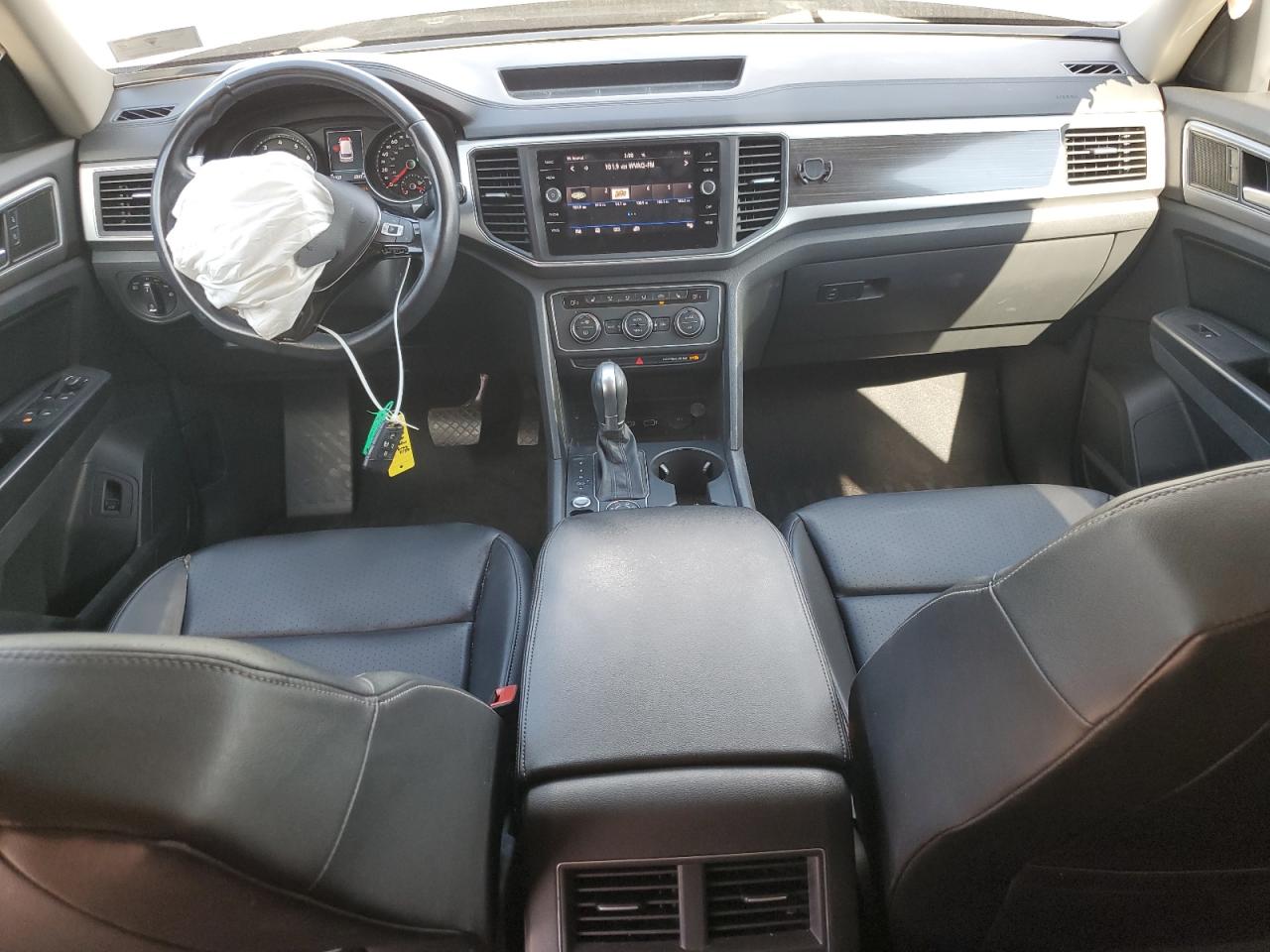 2018 Volkswagen Atlas Se Gray vin: 1V2LR2CAXJC540005