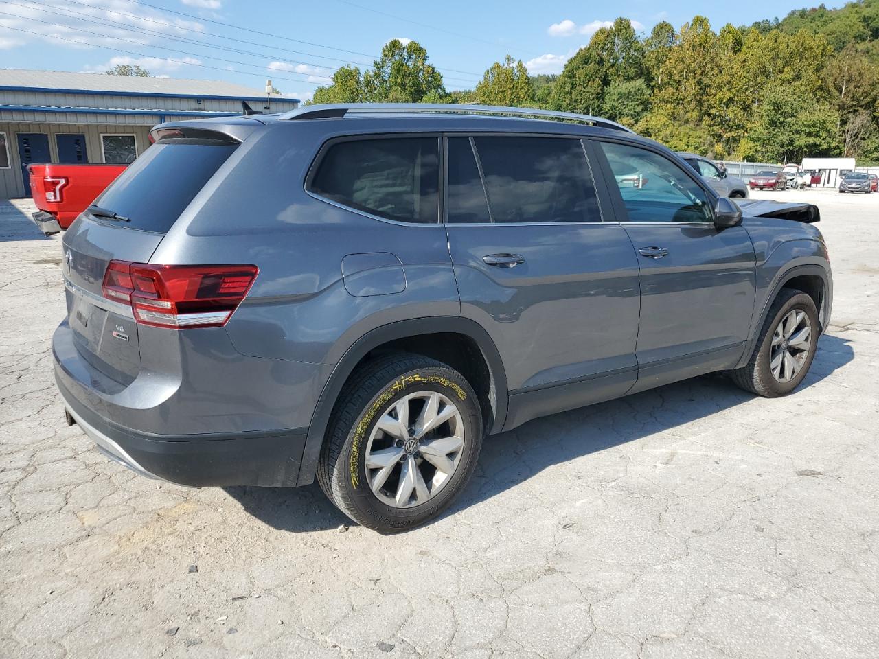 2018 Volkswagen Atlas Se Gray vin: 1V2LR2CAXJC540005