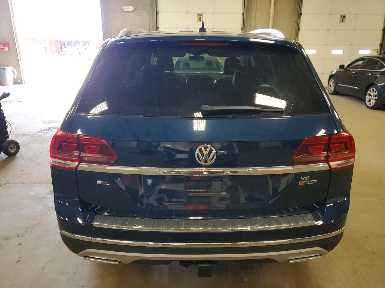 2018 Volkswagen Atlas Sel Blue vin: 1V2MR2CA1JC539913