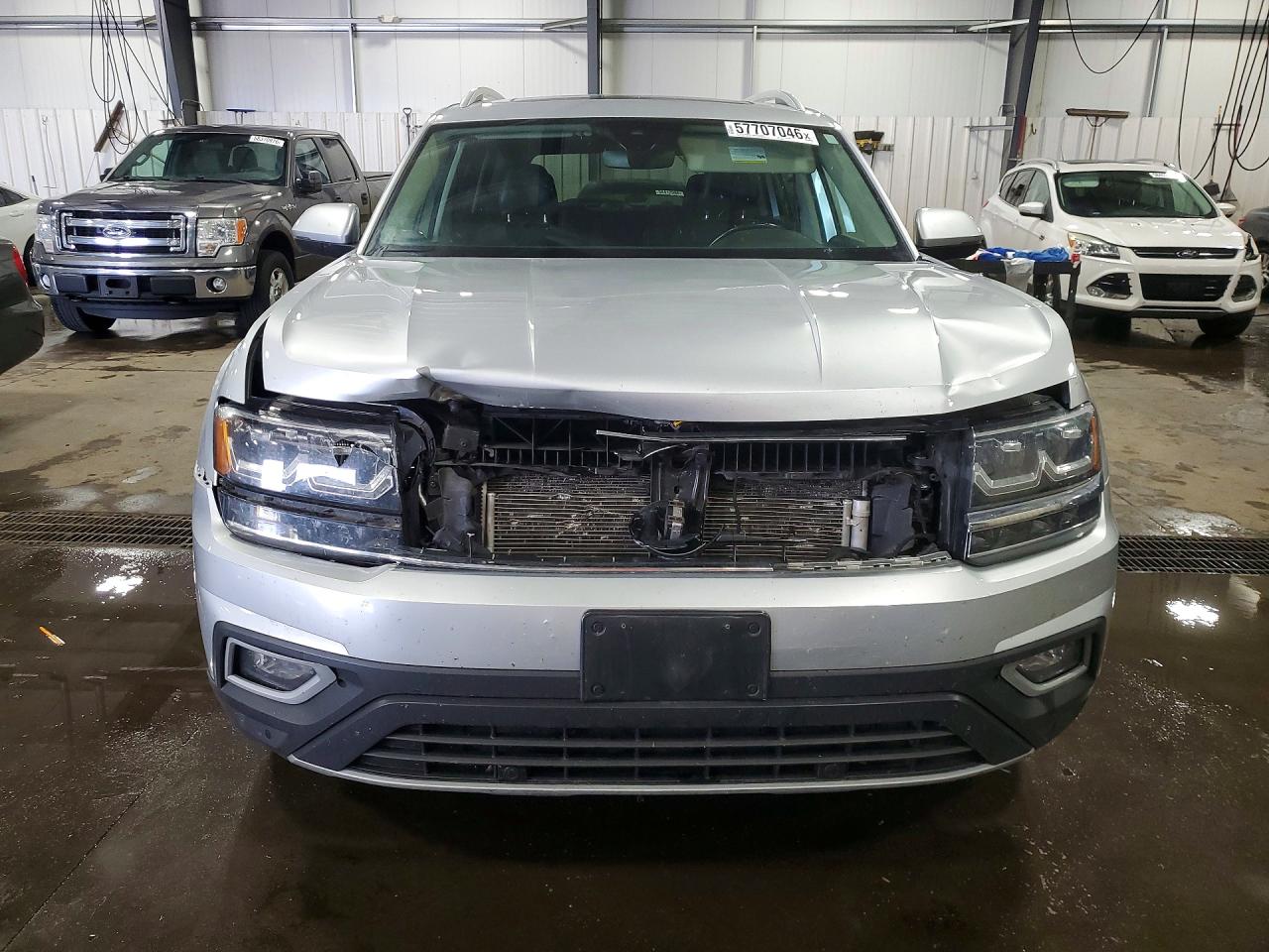 2018 Volkswagen Atlas Sel Silver vin: 1V2MR2CA3JC591544