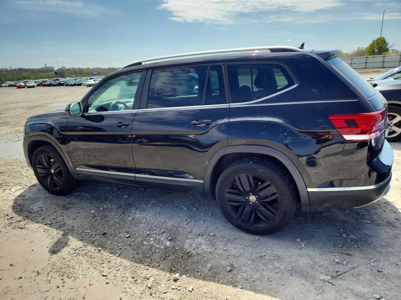 2018 Volkswagen Atlas Sel Black vin: 1V2MR2CA4JC573554