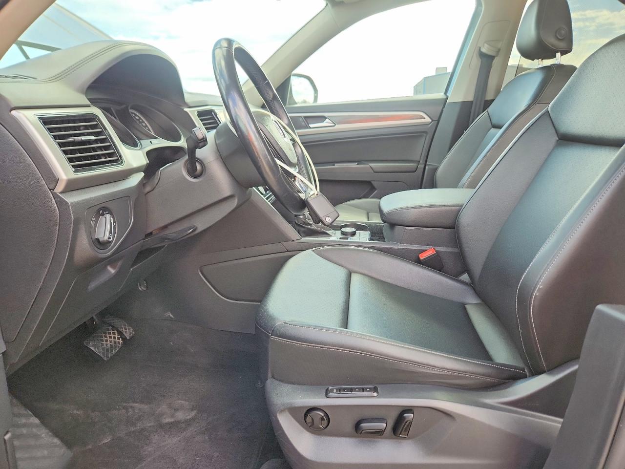 2018 Volkswagen Atlas Sel Серый vin: 1V2MR2CA7JC571698