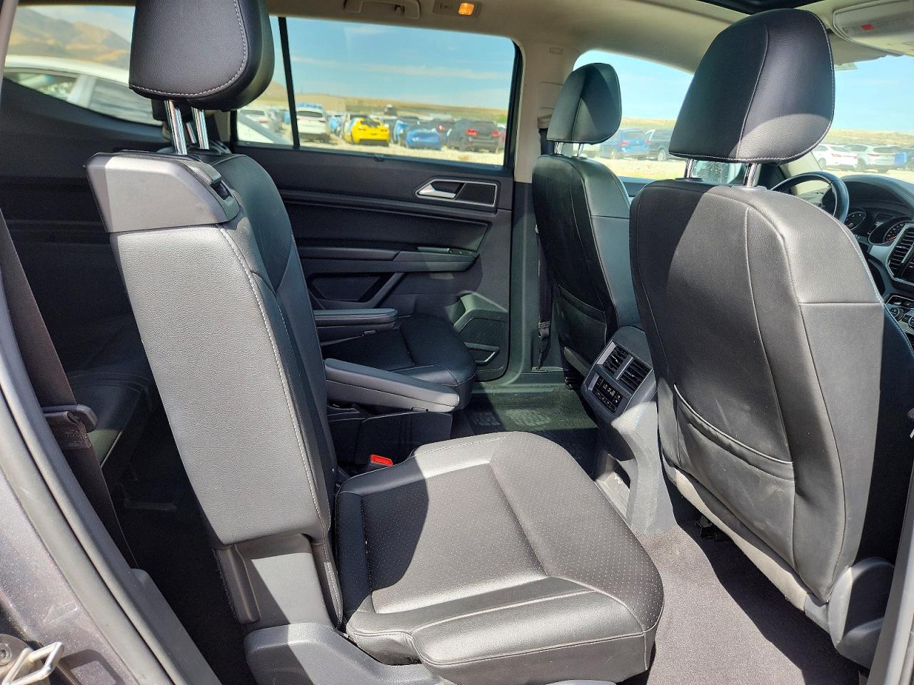 2018 Volkswagen Atlas Sel Серый vin: 1V2MR2CA7JC571698