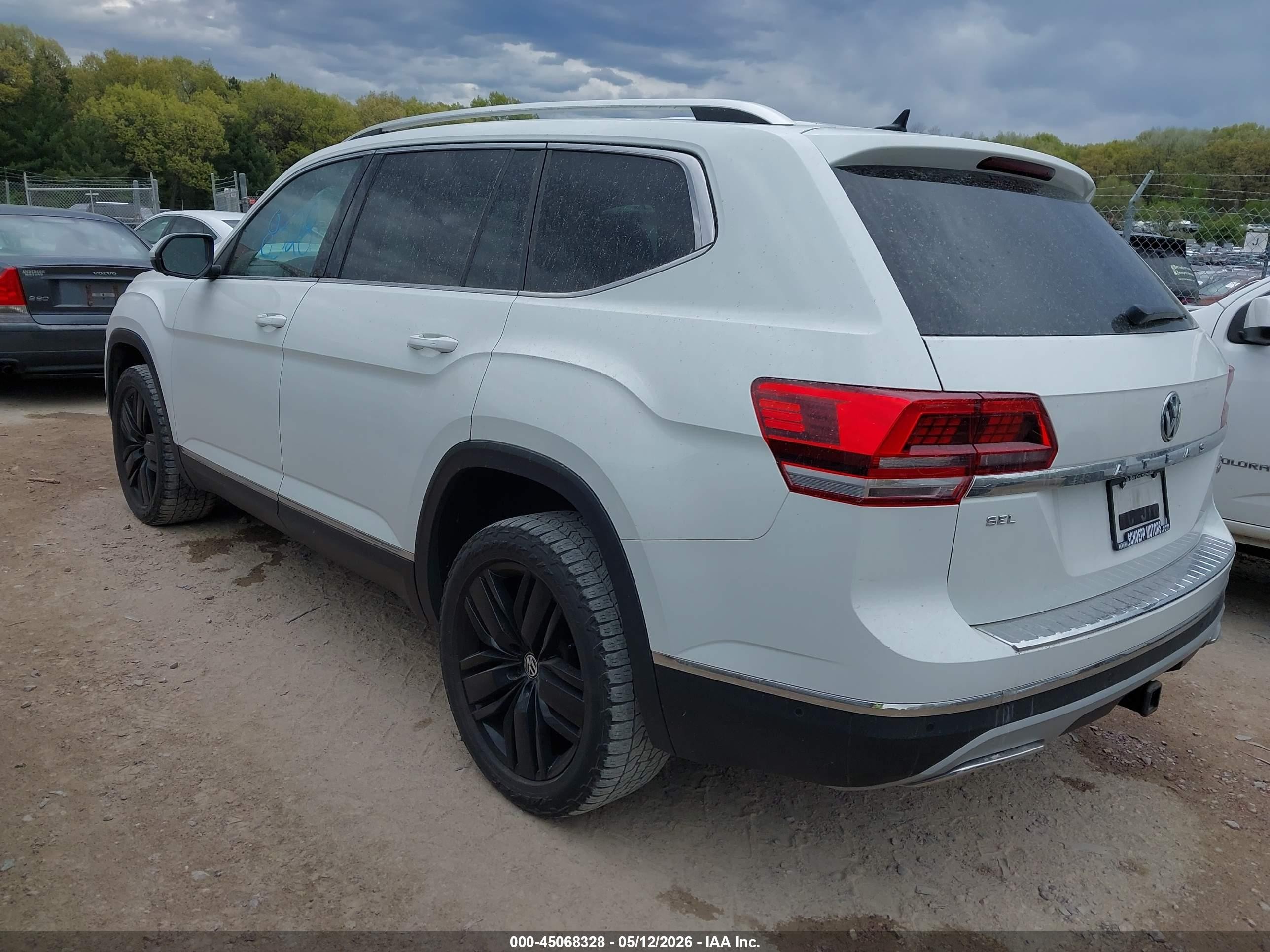 2018 Volkswagen Atlas 3.6l V6 Sel Premium White vin: 1V2NR2CA0JC553676