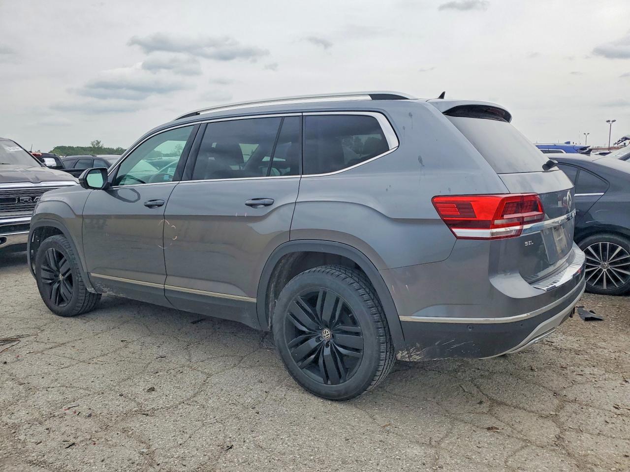 2019 Volkswagen Atlas Sel Premium Gray vin: 1V2NR2CA0KC582676