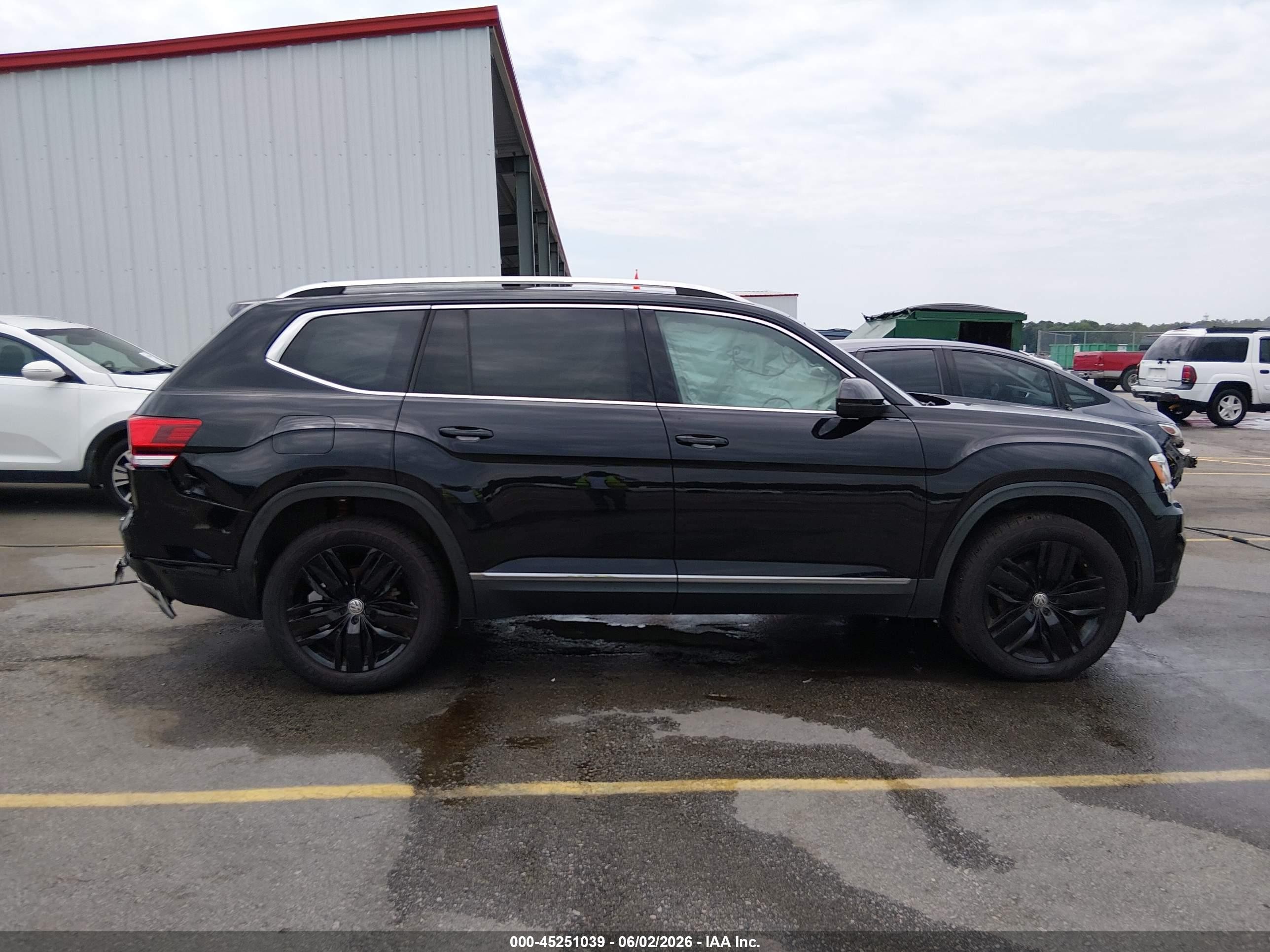 2019 Volkswagen Atlas 3.6l V6 Sel Premium Black vin: 1V2NR2CA1KC575185