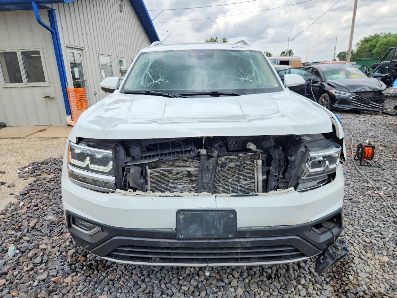 2019 Volkswagen Atlas Sel Premium White vin: 1V2NR2CA2KC552000