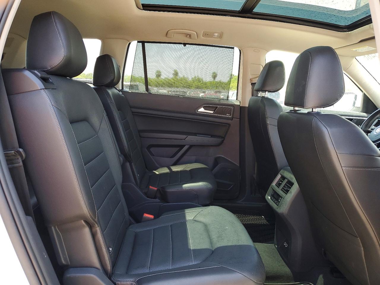 2019 Volkswagen Atlas Sel Premium Белый vin: 1V2NR2CA2KC552000