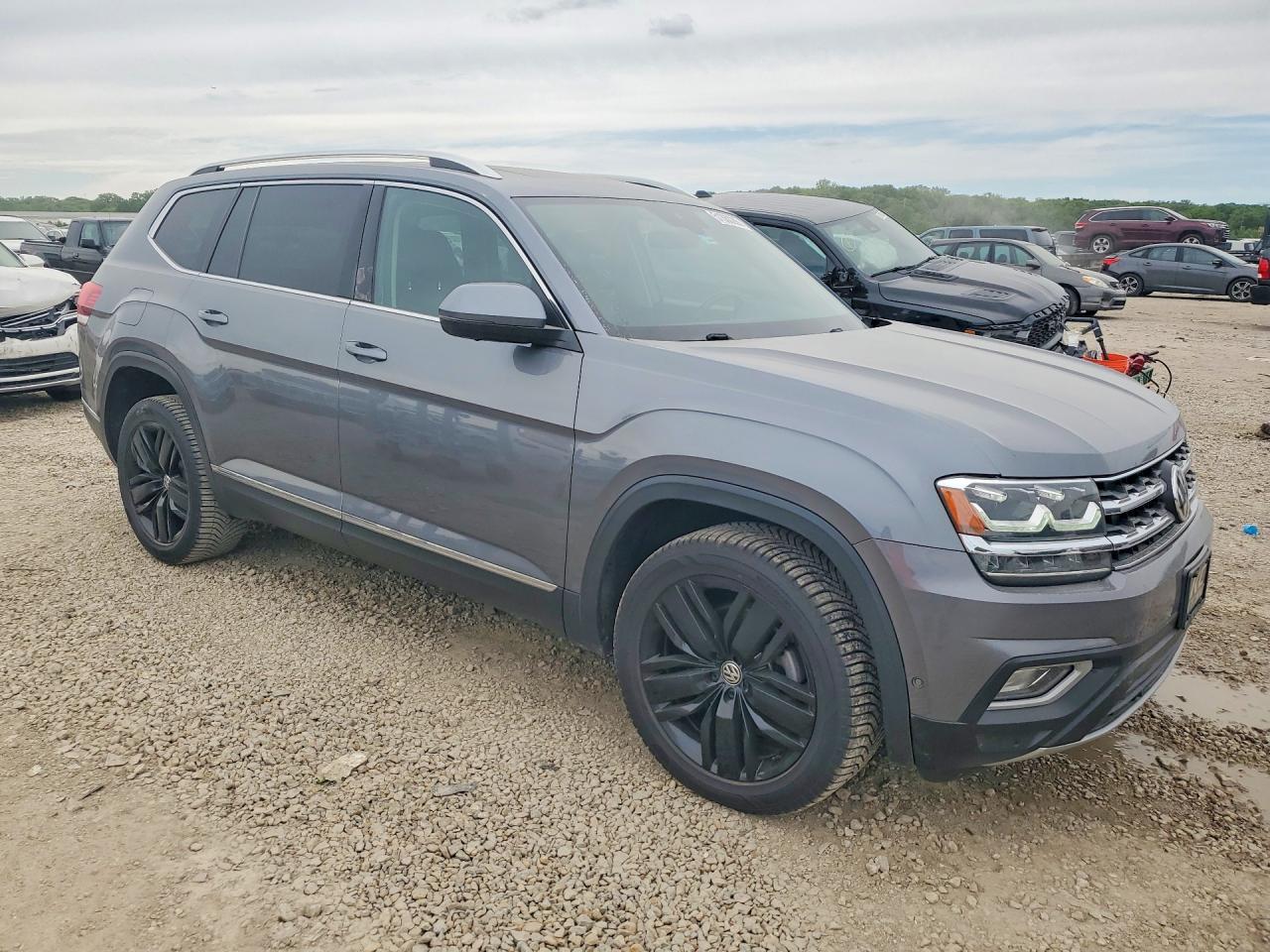 2019 Volkswagen Atlas Sel Premium Gray vin: 1V2NR2CA3KC621390