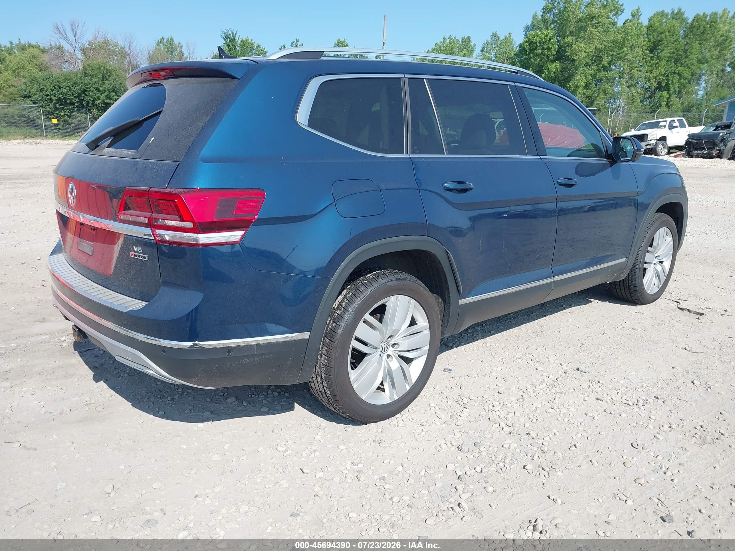2019 Volkswagen Atlas 3.6l V6 Sel Premium Turquoise vin: 1V2NR2CA4KC610799