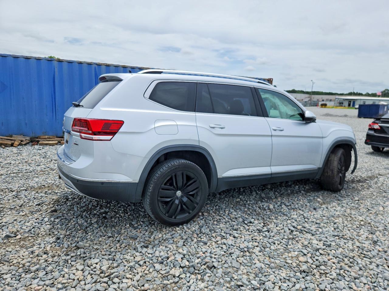 2018 Volkswagen Atlas Sel Premium Серебряный vin: 1V2NR2CA5JC507261