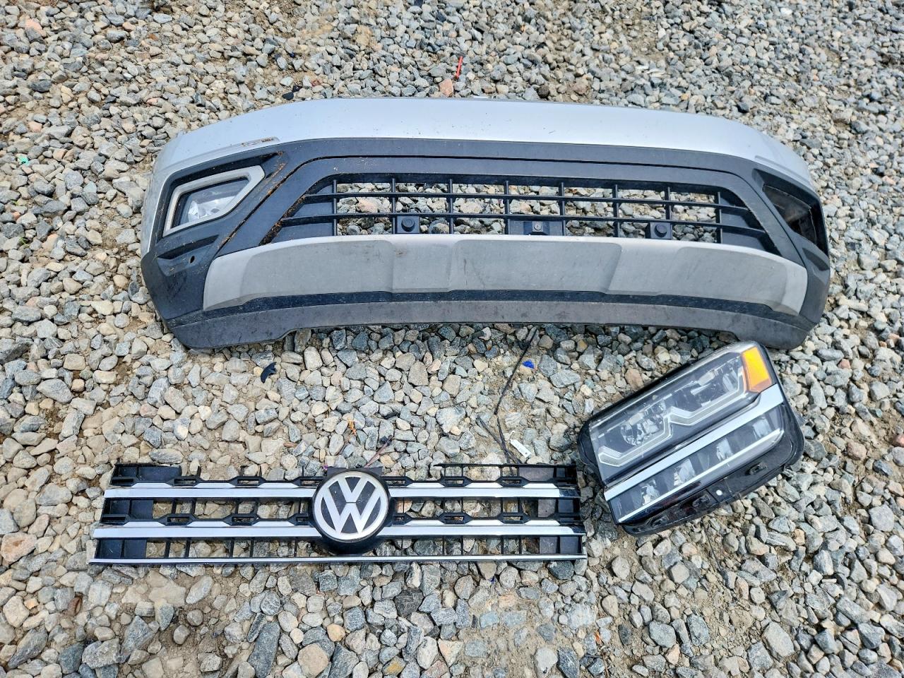 2018 Volkswagen Atlas Sel Premium Серебряный vin: 1V2NR2CA5JC507261