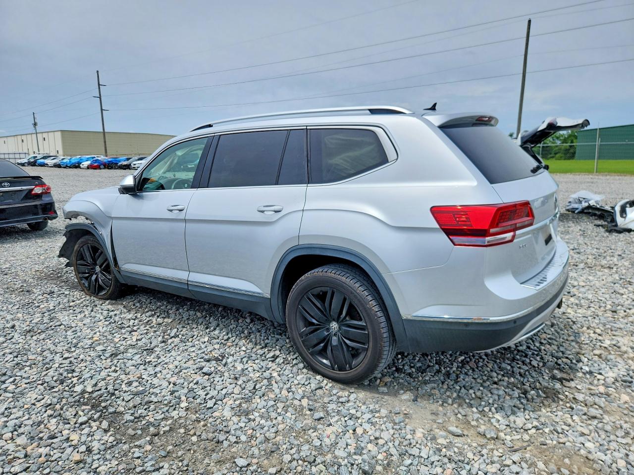 2018 Volkswagen Atlas Sel Premium Серебряный vin: 1V2NR2CA5JC507261
