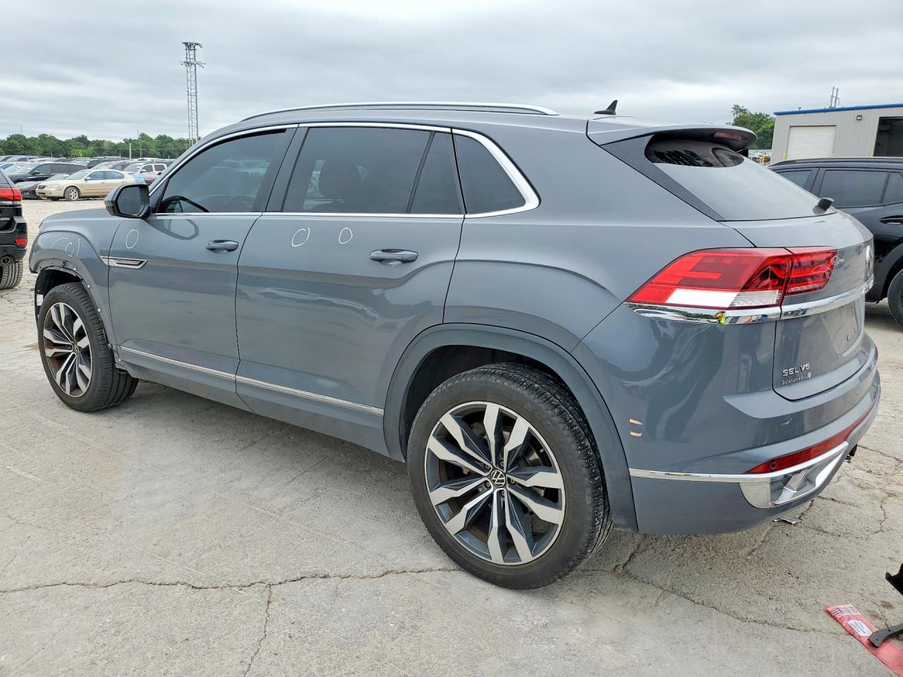 2020 Volkswagen Atlas Cross Sport Sel R-line Gray vin: 1V2RE2CA8LC220030