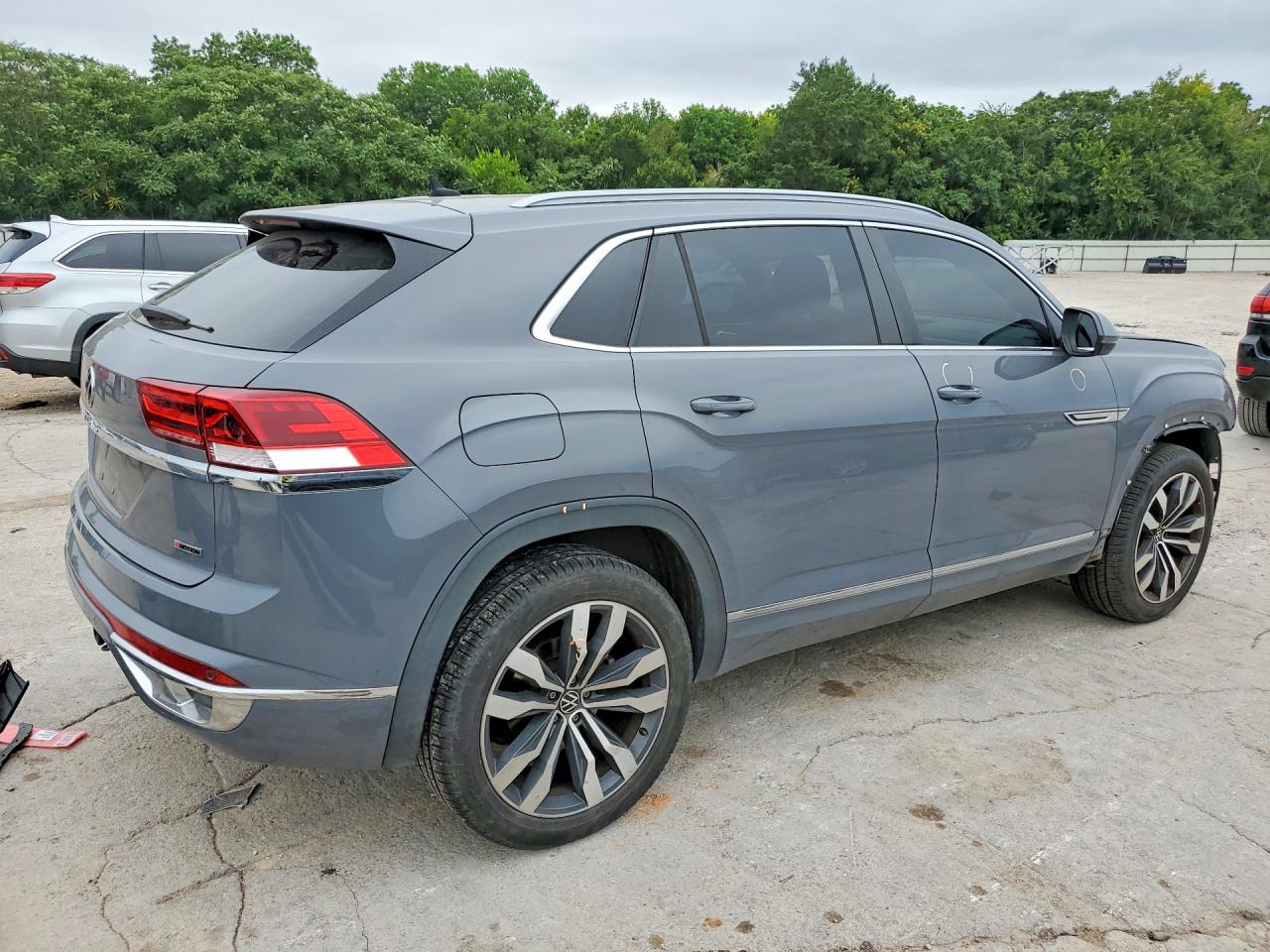 2020 Volkswagen Atlas Cross Sport Sel R-line Gray vin: 1V2RE2CA8LC220030