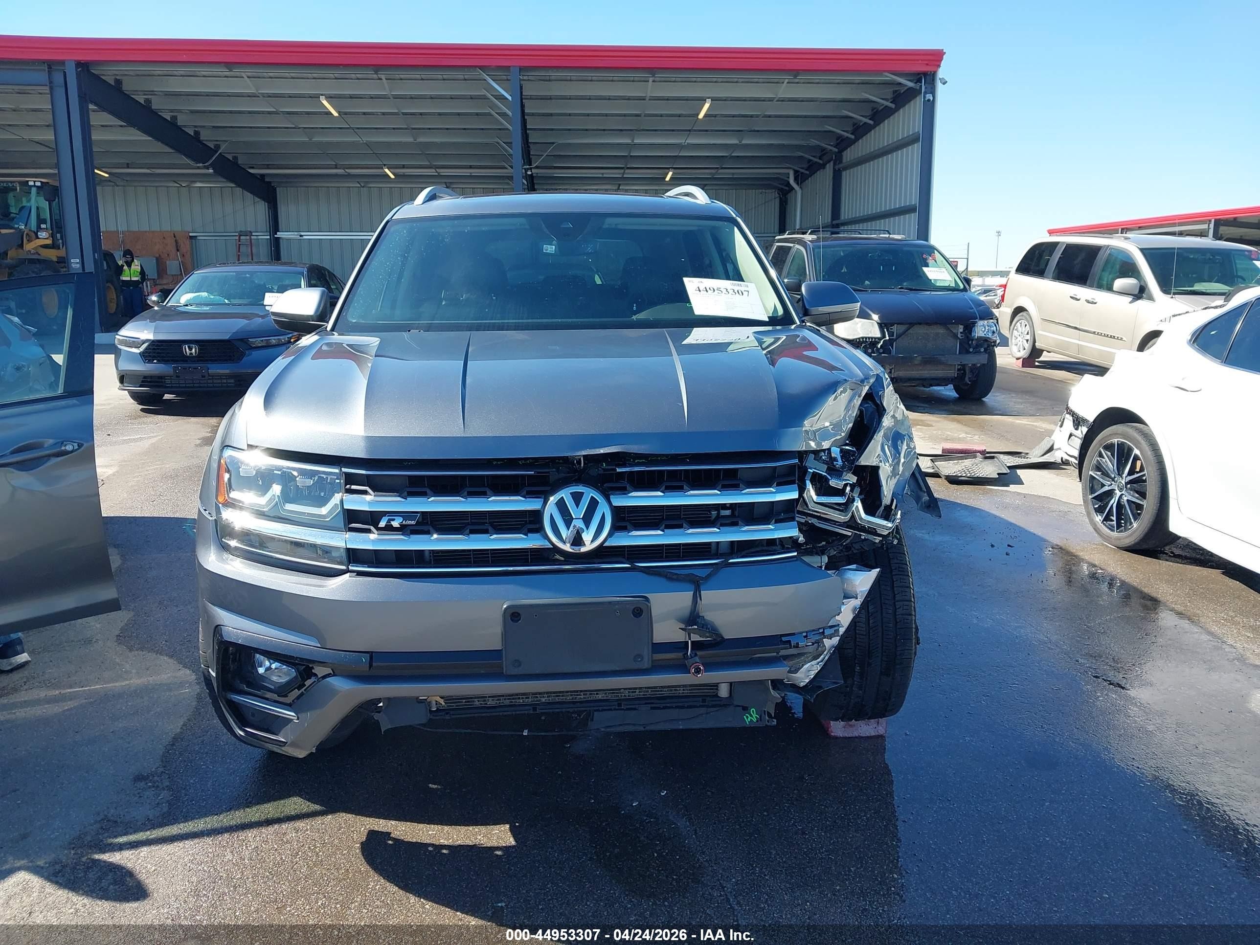 2018 Volkswagen Atlas 3.6l V6 Sel Серый vin: 1V2RR2CA9JC562698