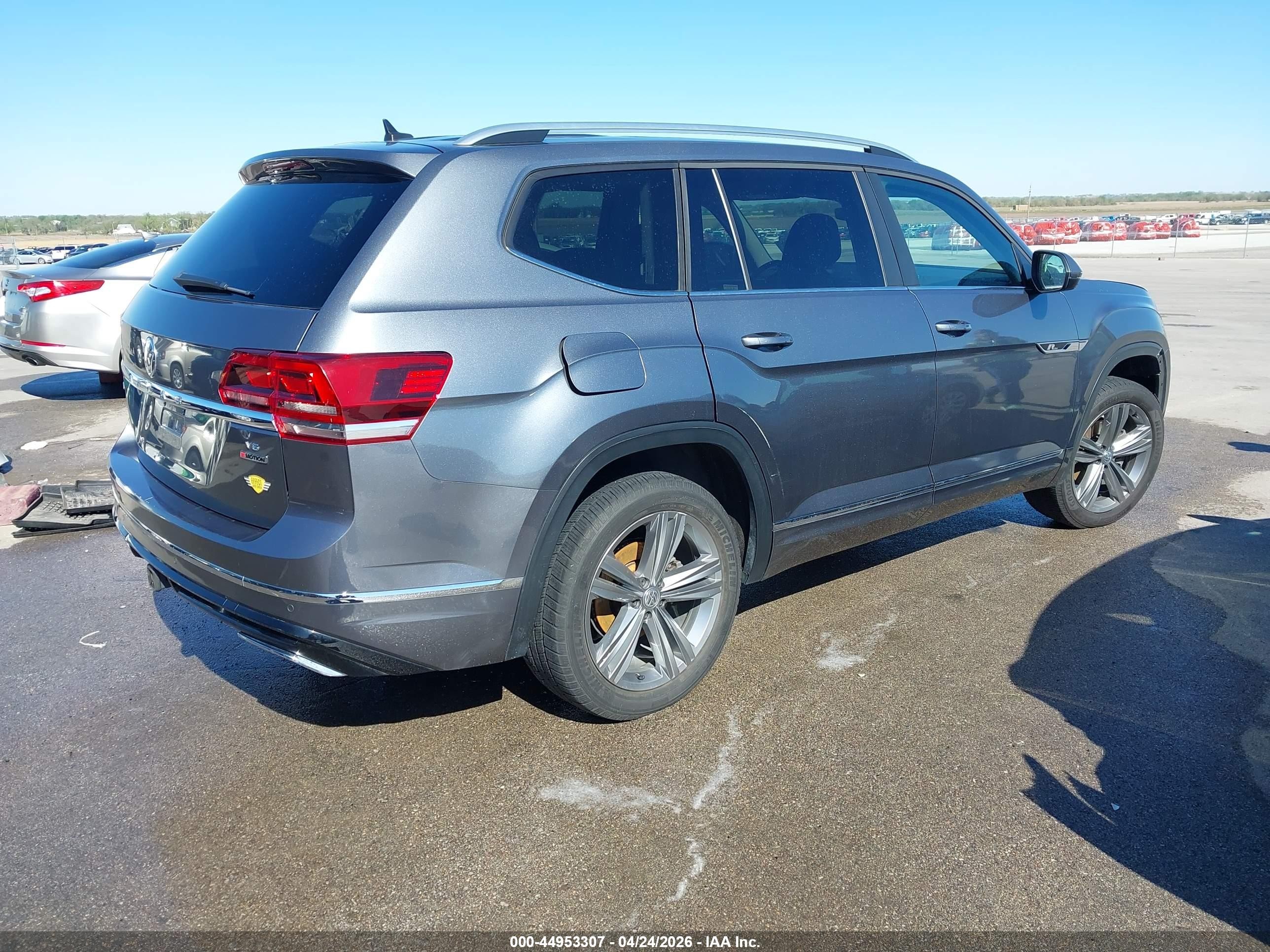 2018 Volkswagen Atlas 3.6l V6 Sel Серый vin: 1V2RR2CA9JC562698