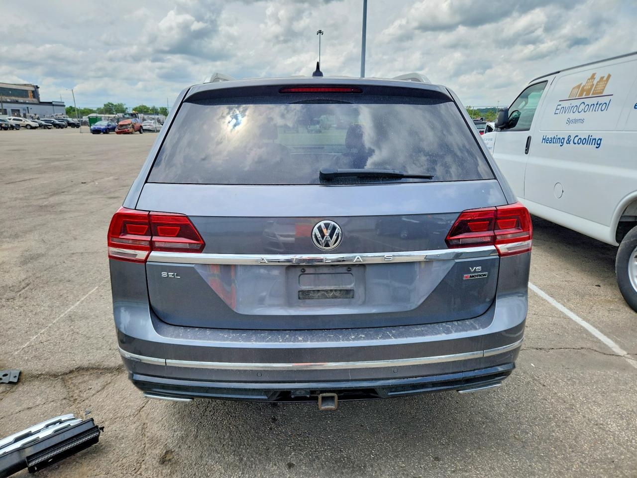 2018 Volkswagen Atlas Sel Gray vin: 1V2RR2CA9JC568517