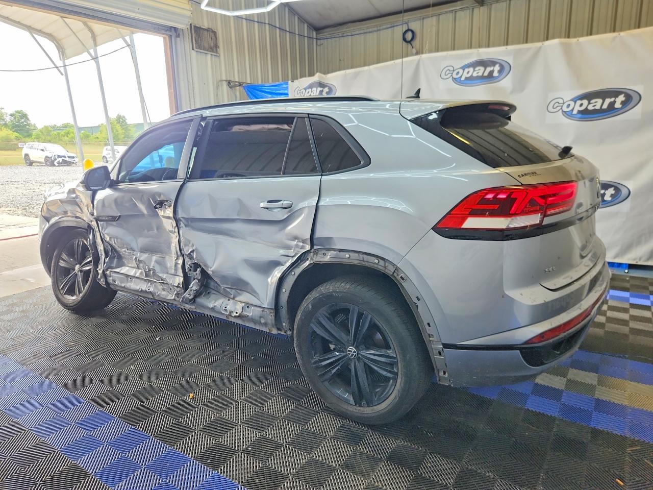 2023 Volkswagen Atlas Cross Sport Sel R-line Серебряный vin: 1V2SC2CA4PC212228