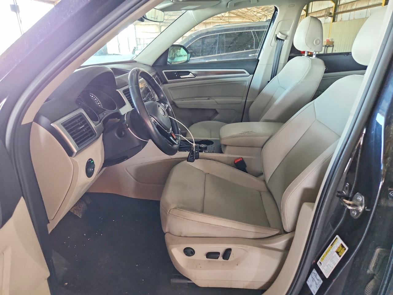 2019 Volkswagen Atlas Se Black vin: 1V2UR2CA5KC503336