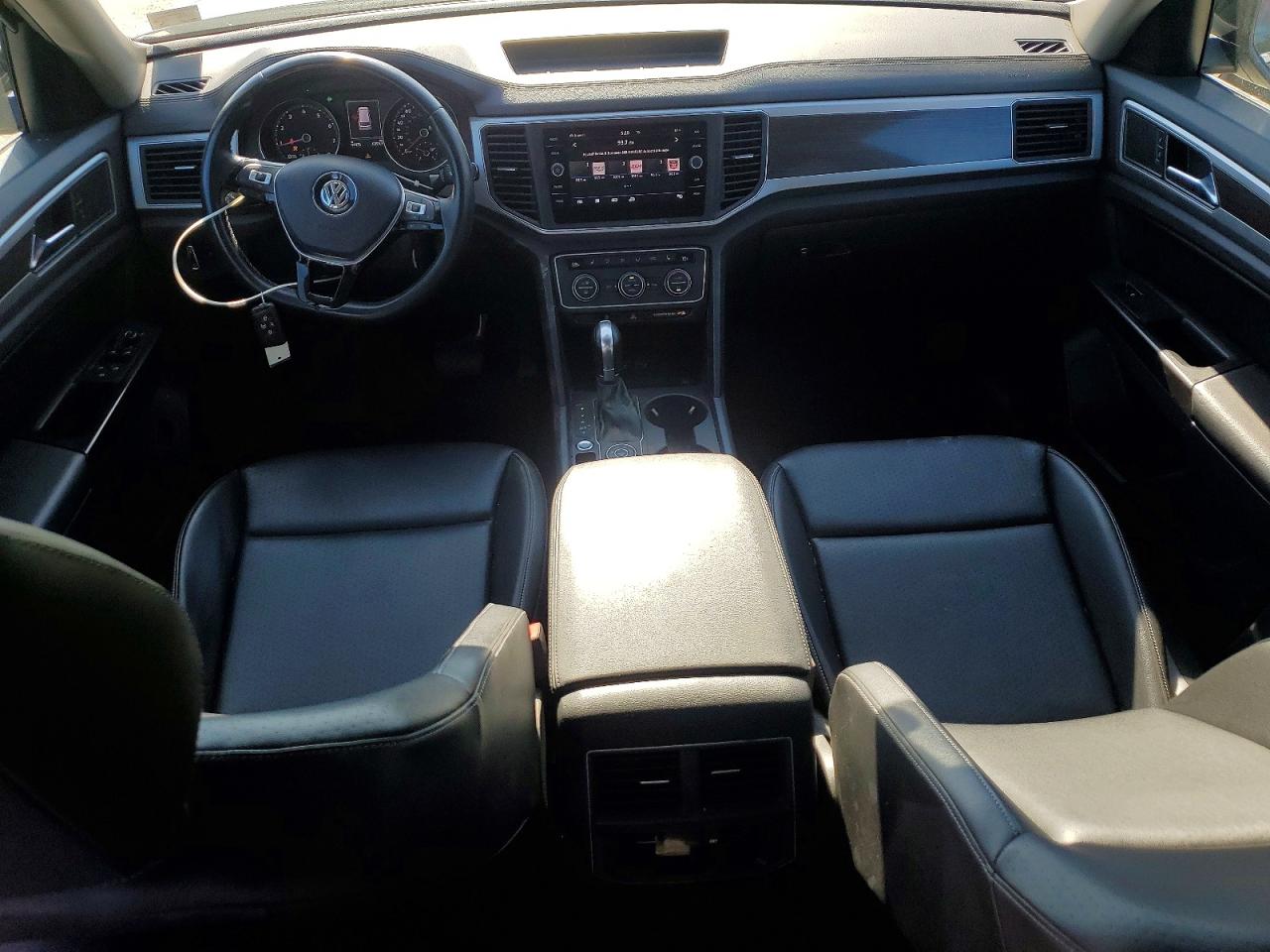 2019 Volkswagen Atlas Se Черный vin: 1V2UR2CA5KC573709