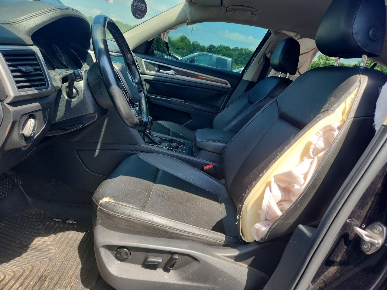 2019 Volkswagen Atlas Se Black vin: 1V2UR2CA9KC544083