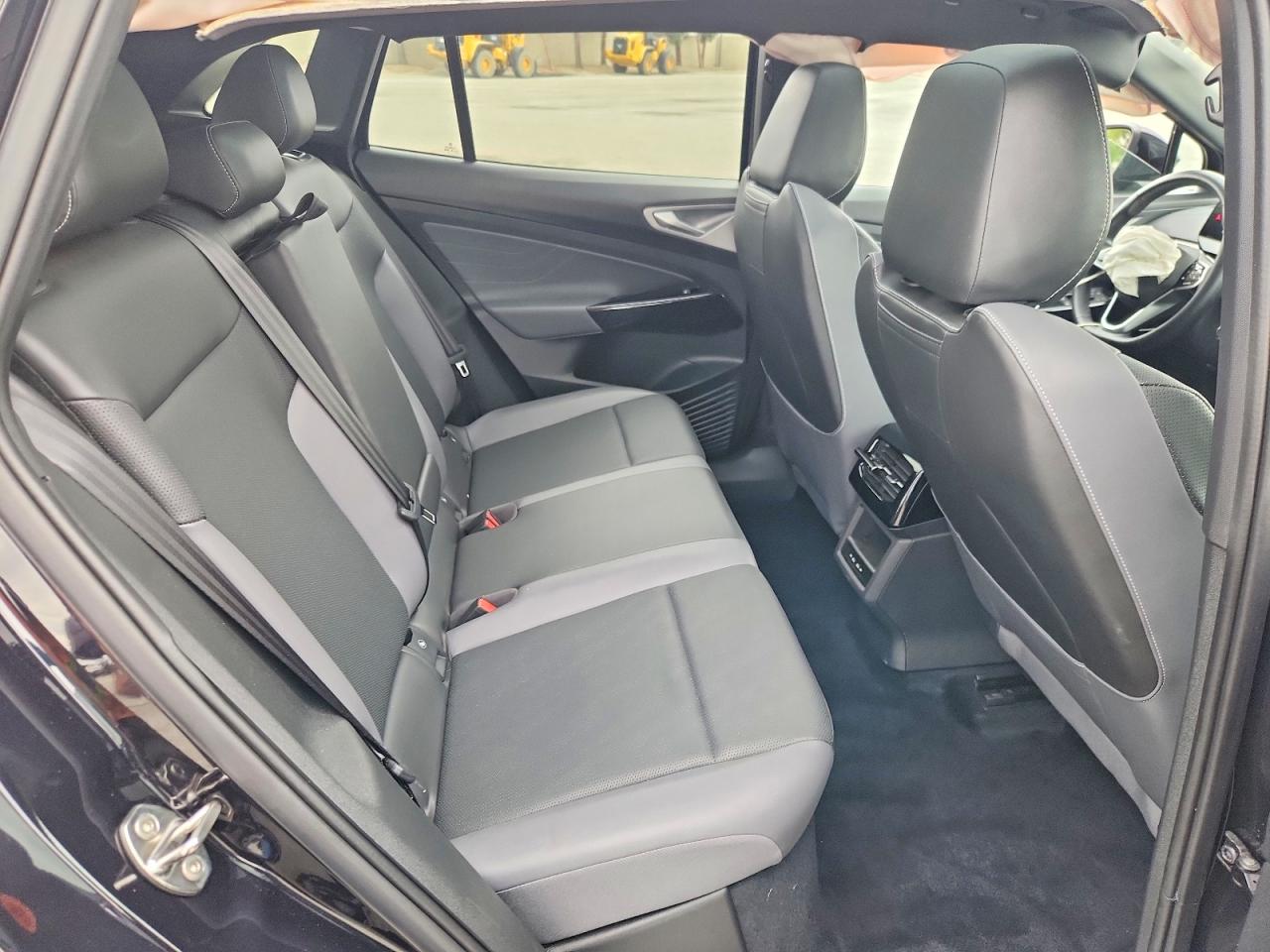 2024 Volkswagen Id.4 Pro S Black vin: 1V2VRPE85RC001741