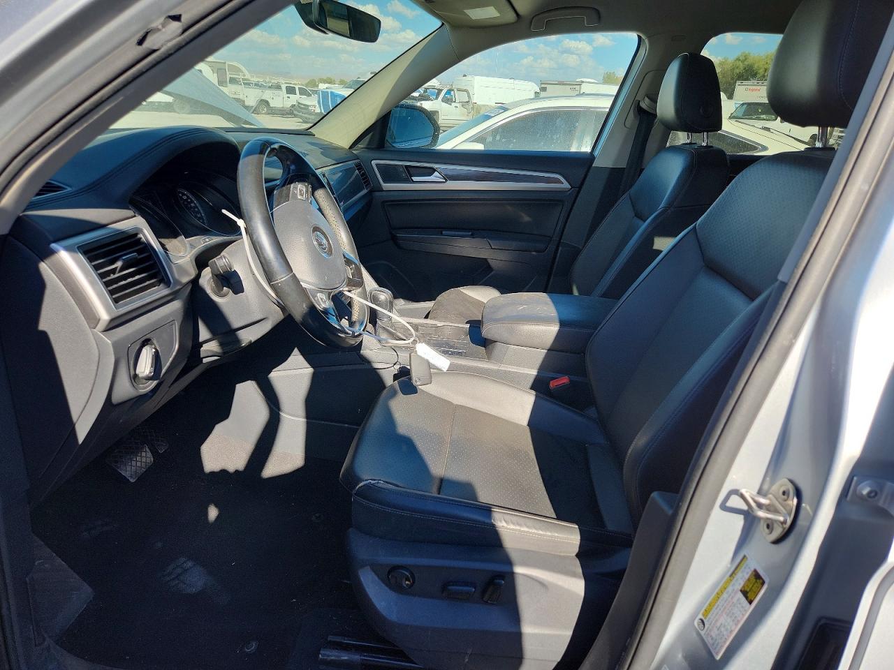 2019 Volkswagen Atlas Se Silver vin: 1V2WR2CA1KC532275