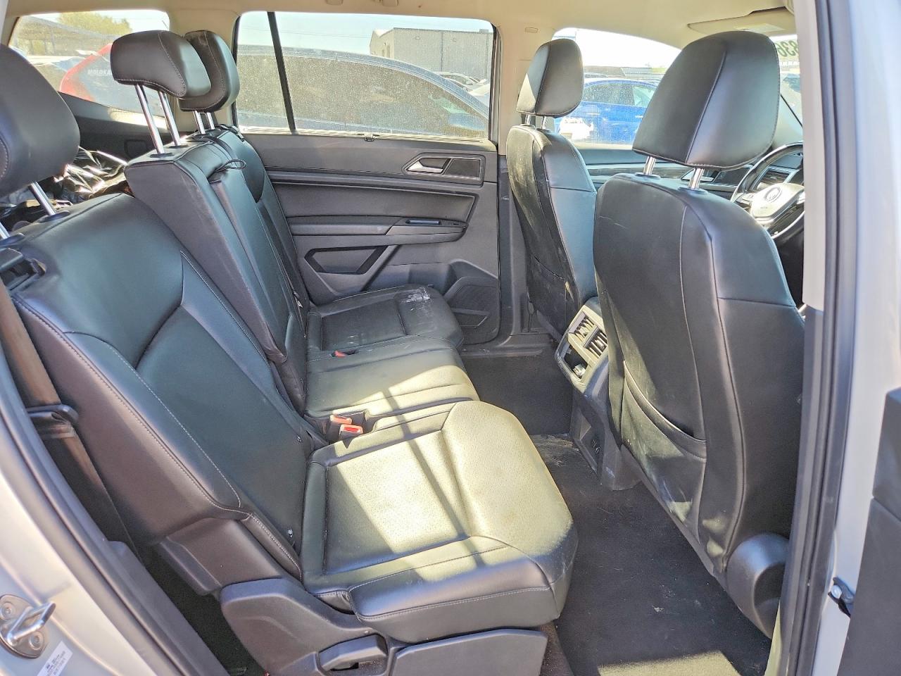 2019 Volkswagen Atlas Se Silver vin: 1V2WR2CA1KC532275