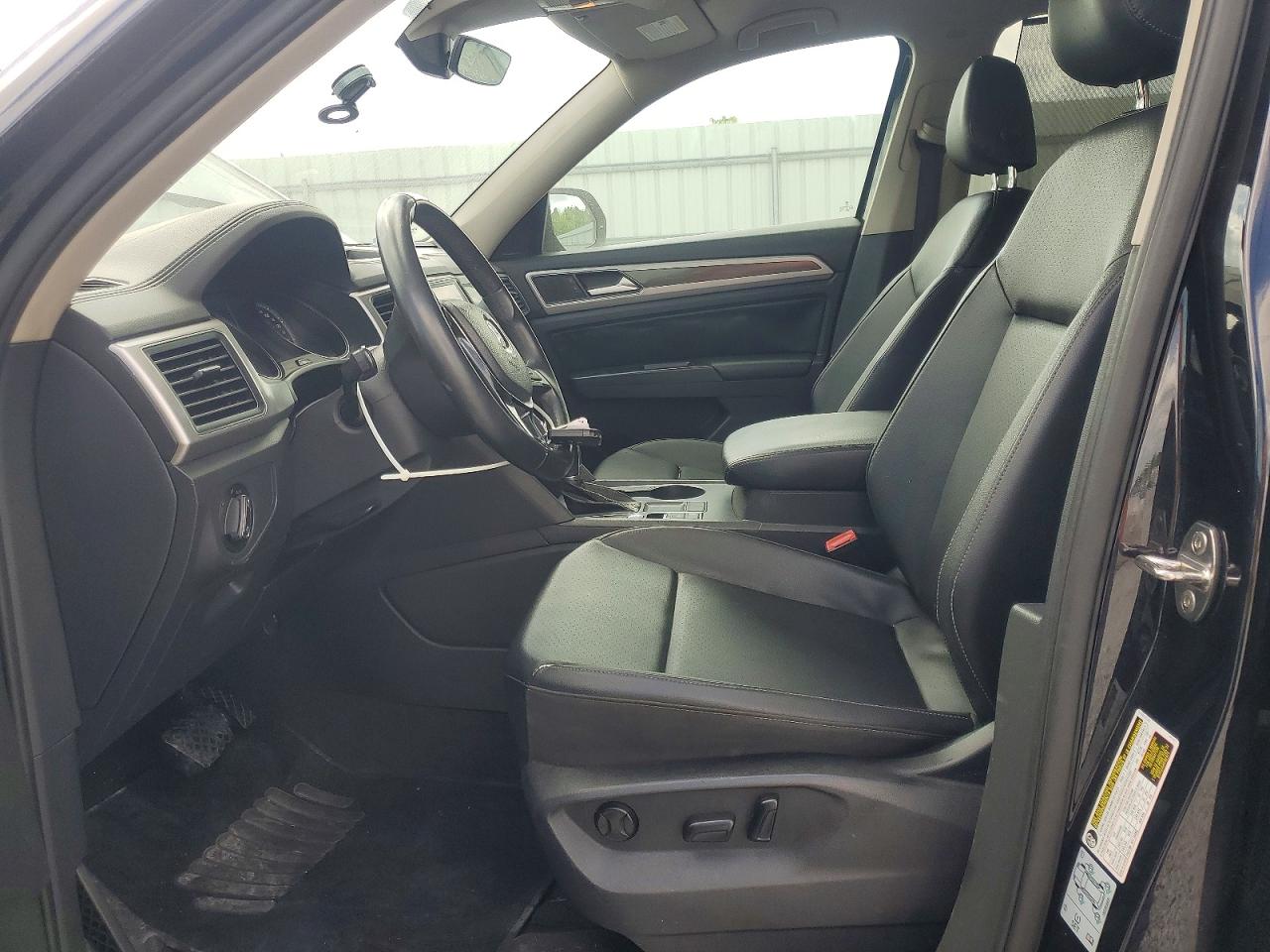 2019 Volkswagen Atlas Se Черный vin: 1V2WR2CA2KC558495