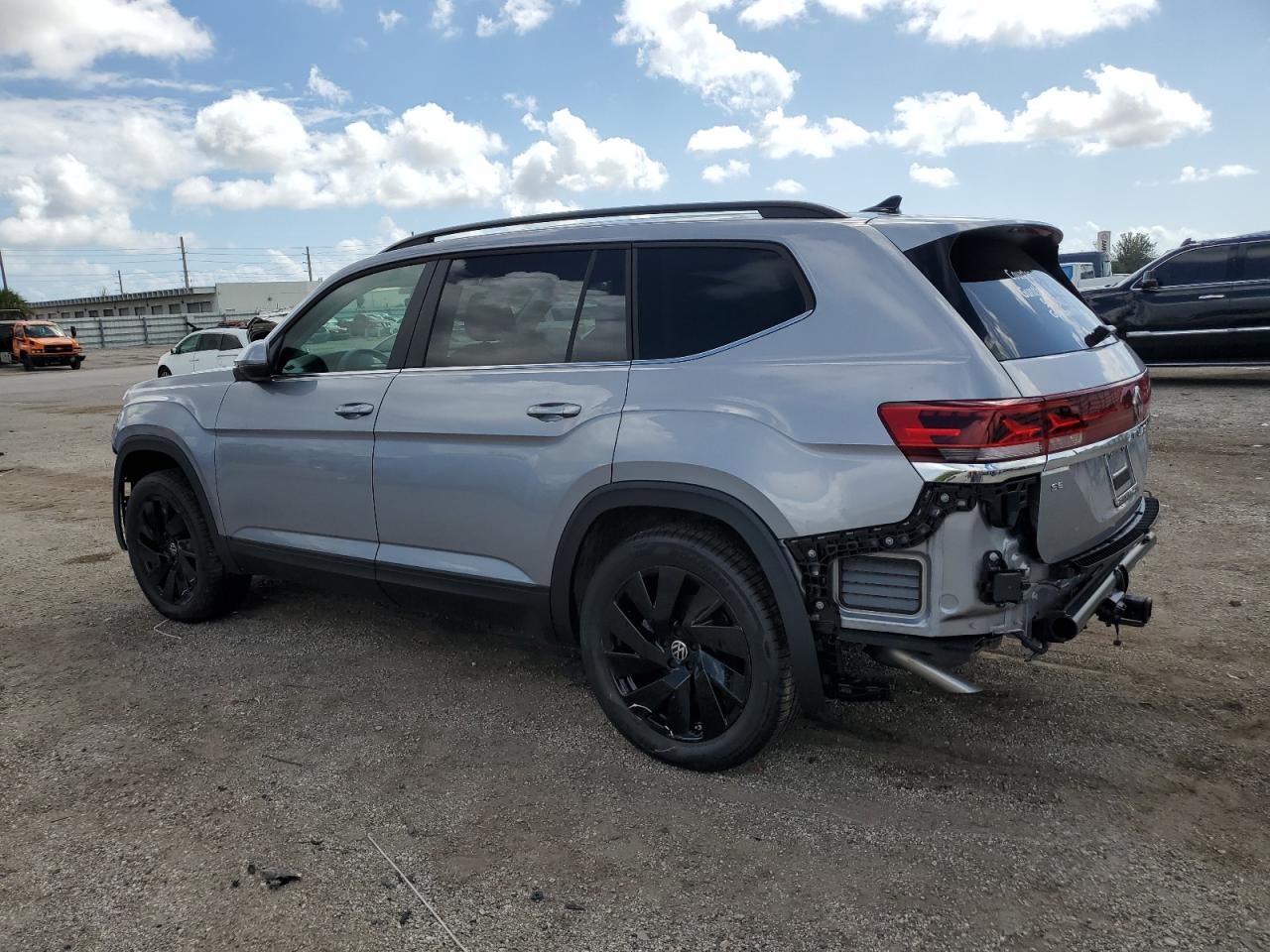 2024 Volkswagen Atlas Se Gray vin: 1V2WR2CA5RC584129