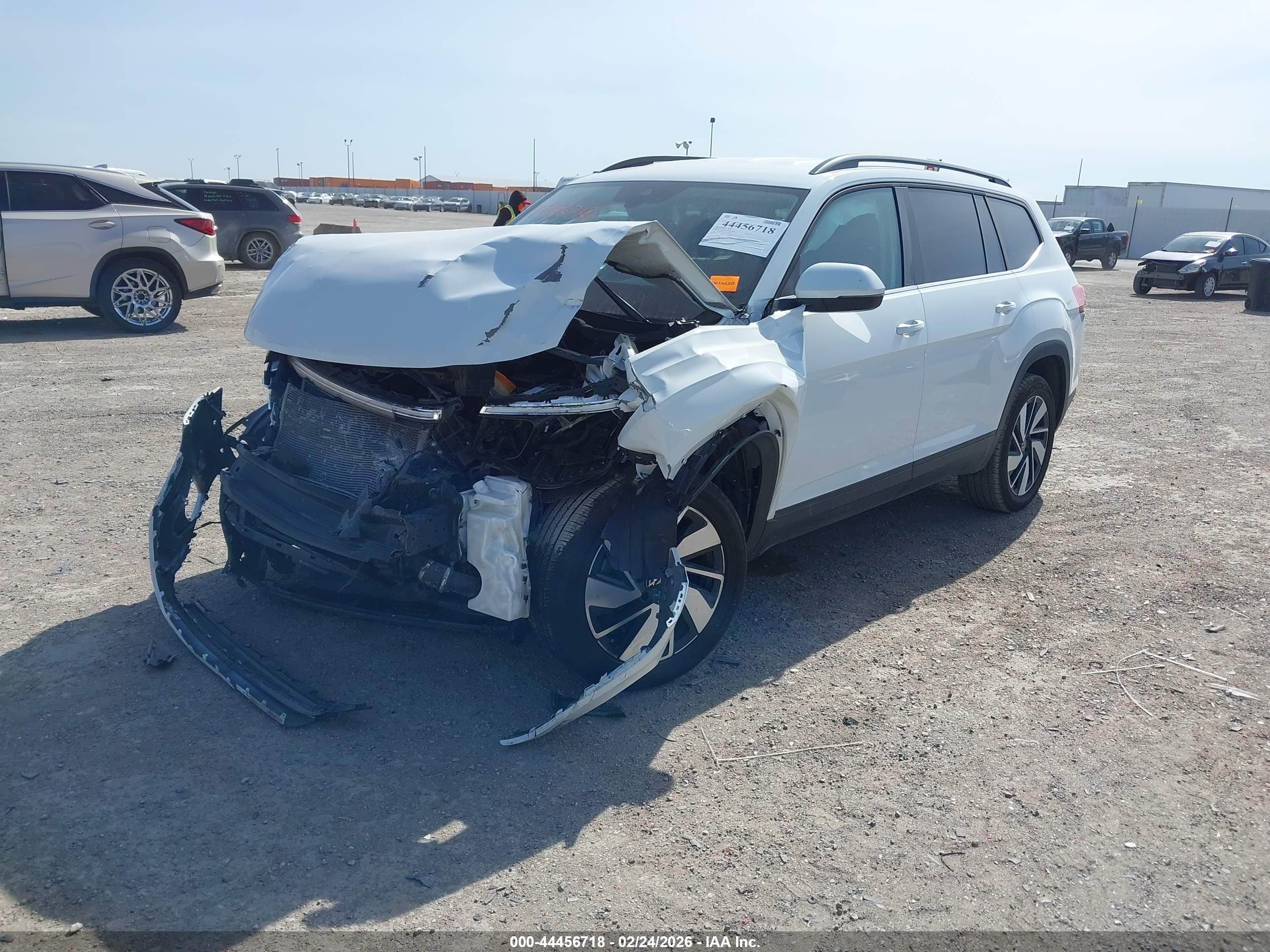 2024 Volkswagen Atlas 2.0t Se W/technology Белый vin: 1V2WR2CA5RC613273