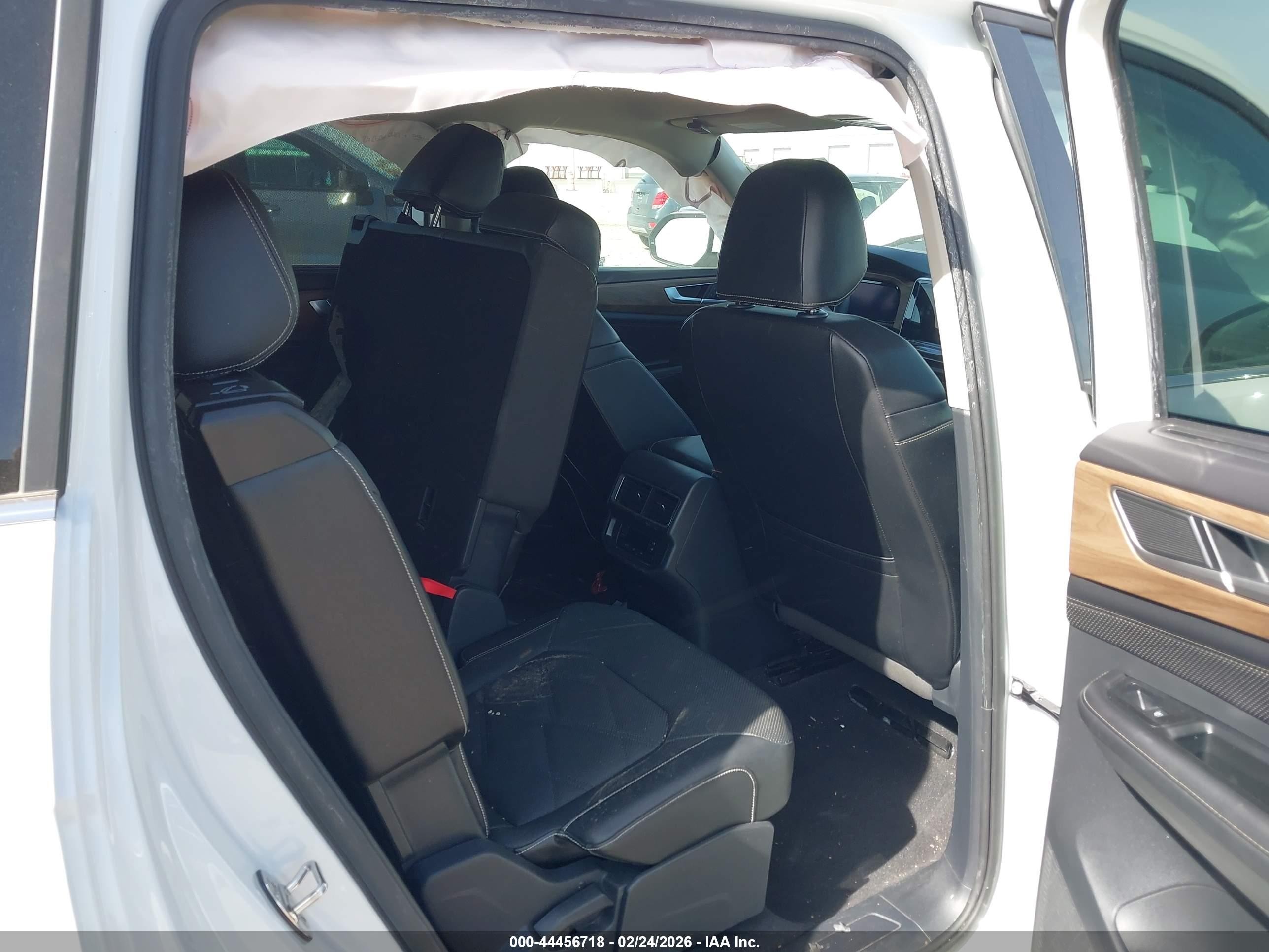 2024 Volkswagen Atlas 2.0t Se W/technology Белый vin: 1V2WR2CA5RC613273