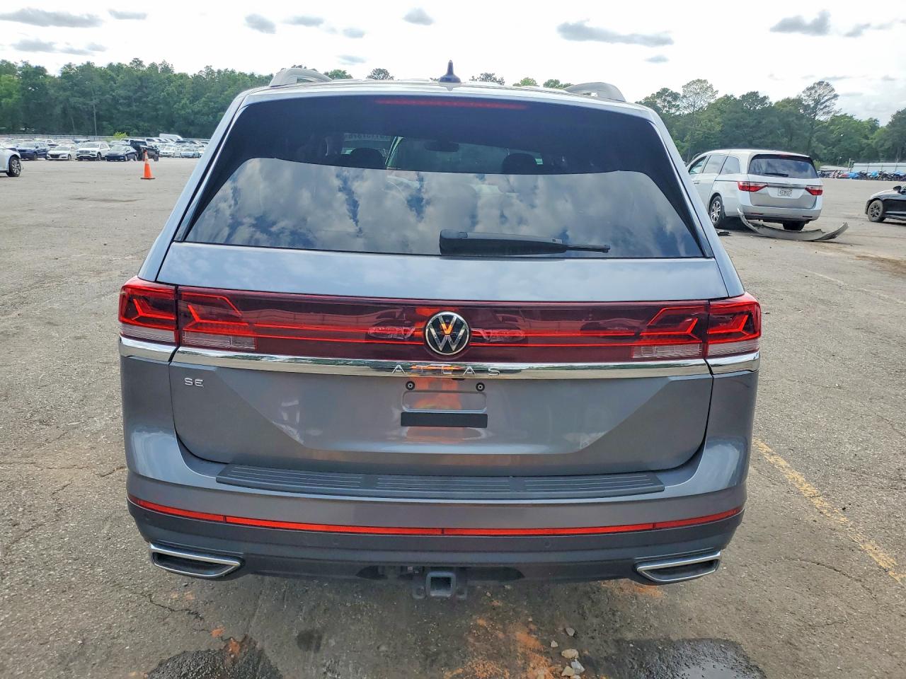 2024 Volkswagen Atlas Se Gray vin: 1V2WR2CA6RC537174