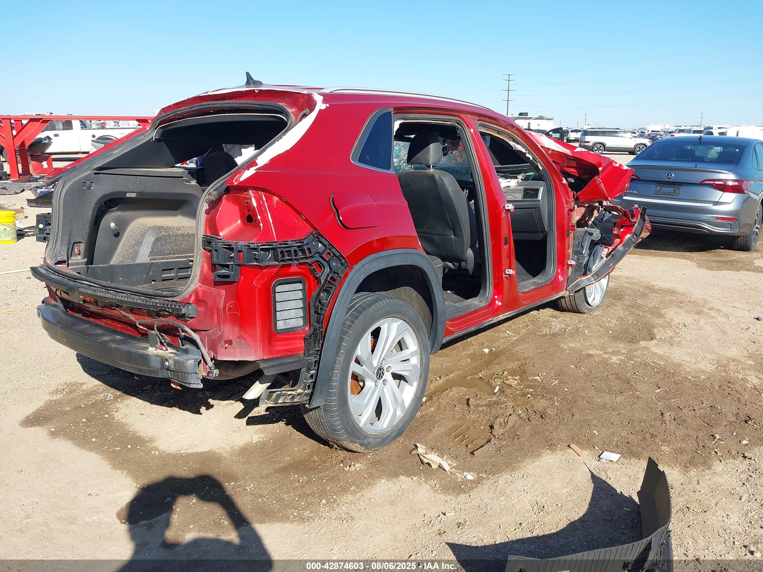 2020 Volkswagen Atlas Cross Sport 2.0t Se W/technology/2.0t Se W/technology R-line Red vin: 1V2YC2CAXLC204798