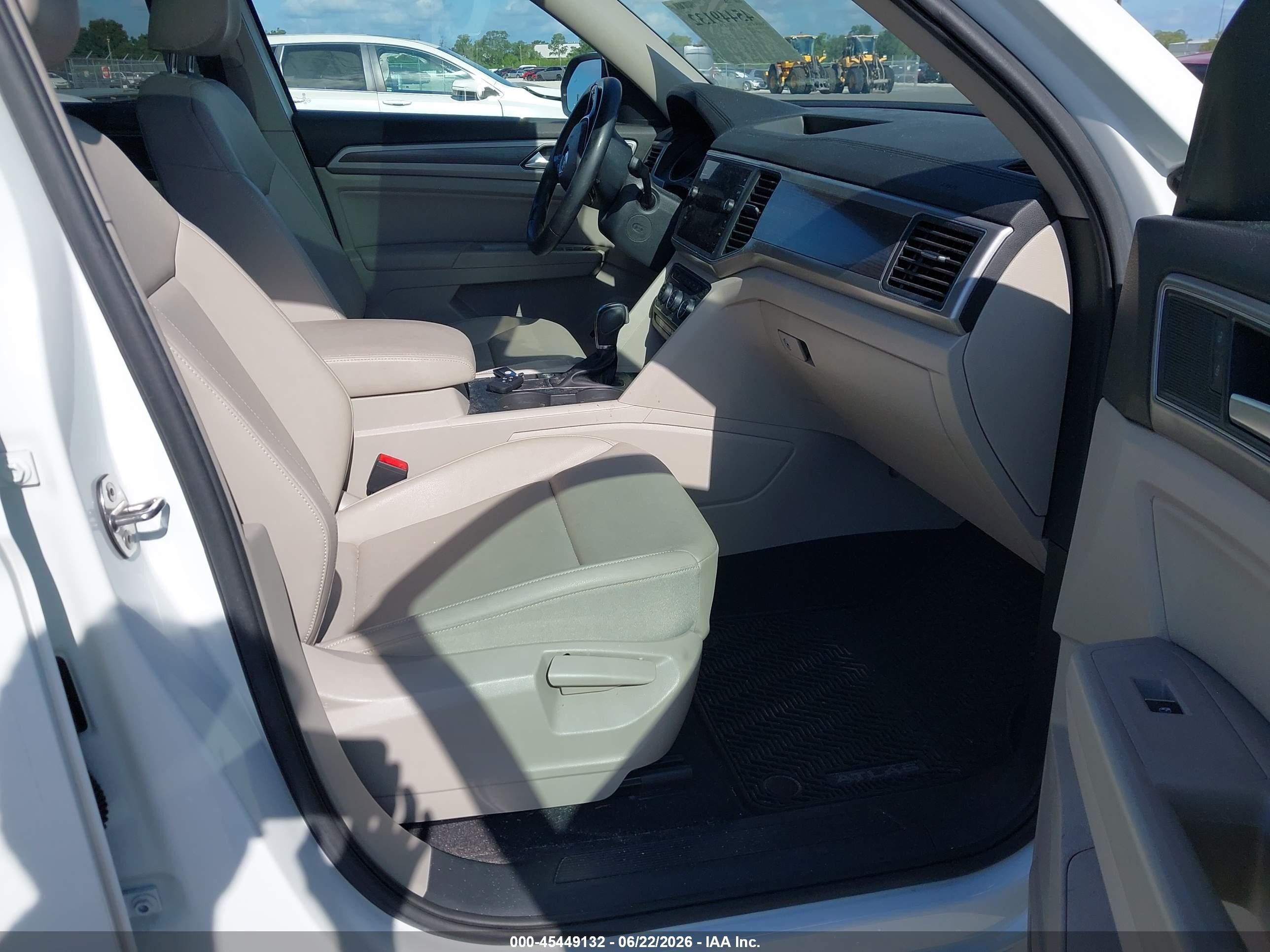 2019 Volkswagen Atlas 3.6l V6 Se W/technology R-line White vin: 1V2YR2CA0KC608366