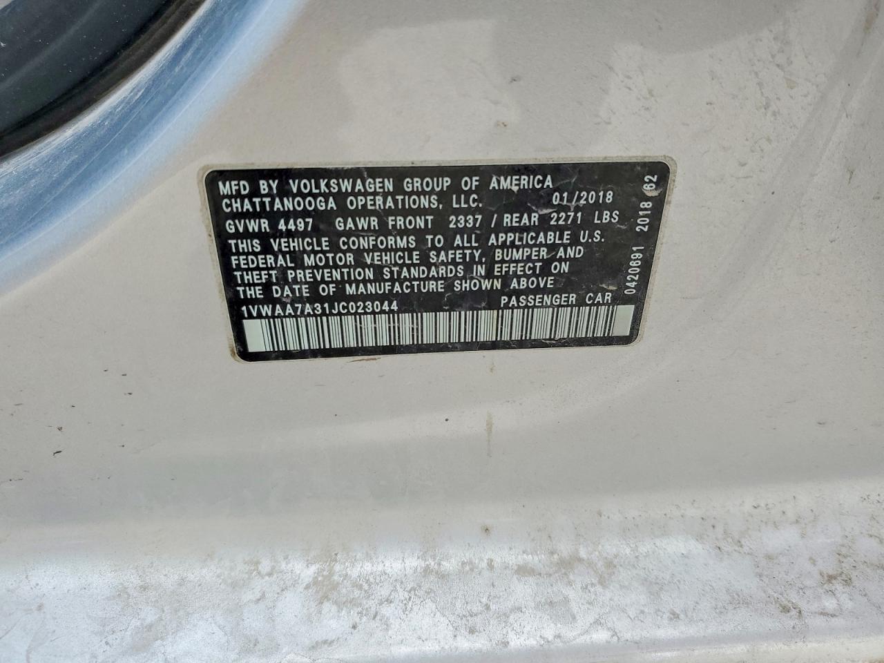 2018 Volkswagen Passat S Серебряный vin: 1VWAA7A31JC023044
