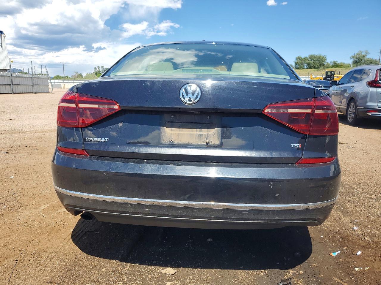 2018 Volkswagen Passat S Black vin: 1VWAA7A31JC044377
