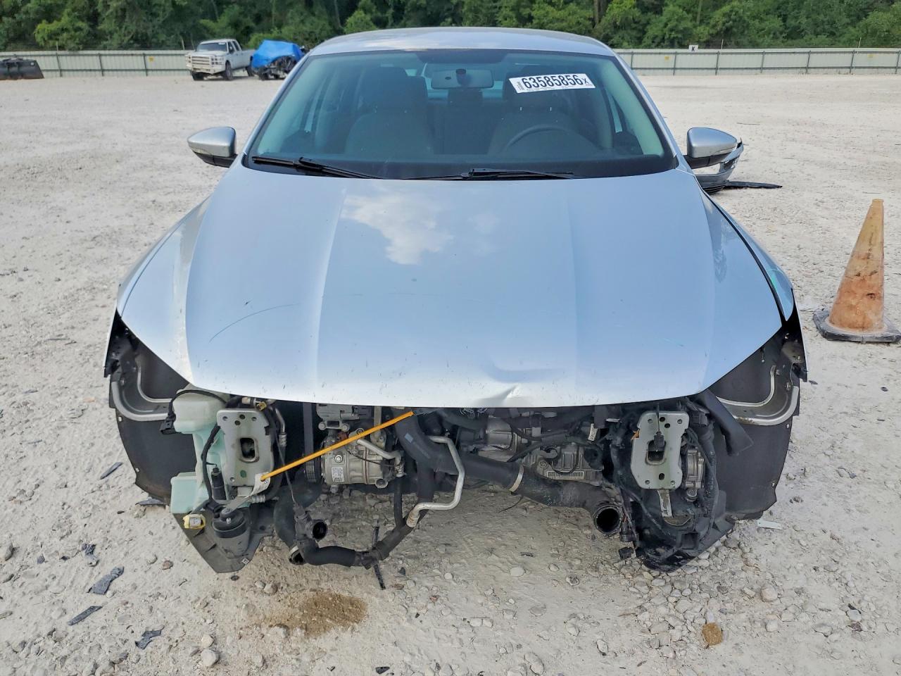 2018 Volkswagen Passat S Silver vin: 1VWAA7A32JC033372