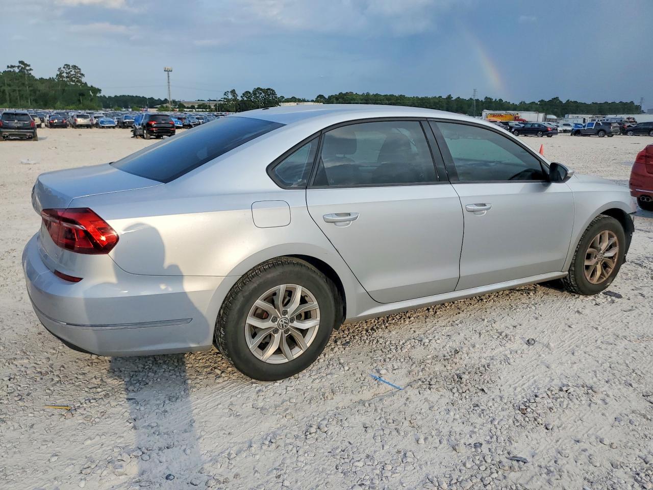 2018 Volkswagen Passat S Silver vin: 1VWAA7A32JC033372